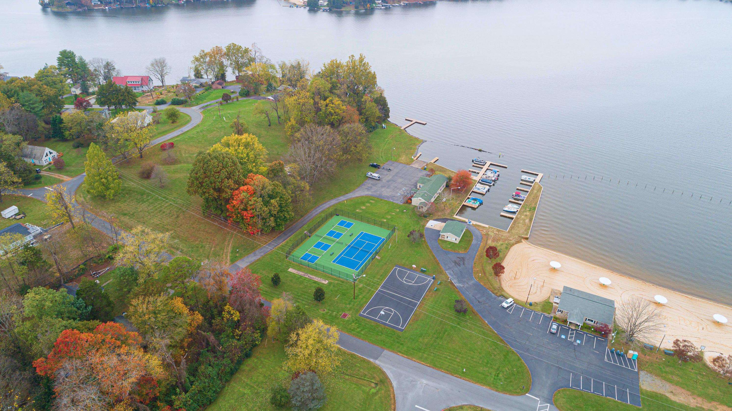 1382 S Lakeshore Dr