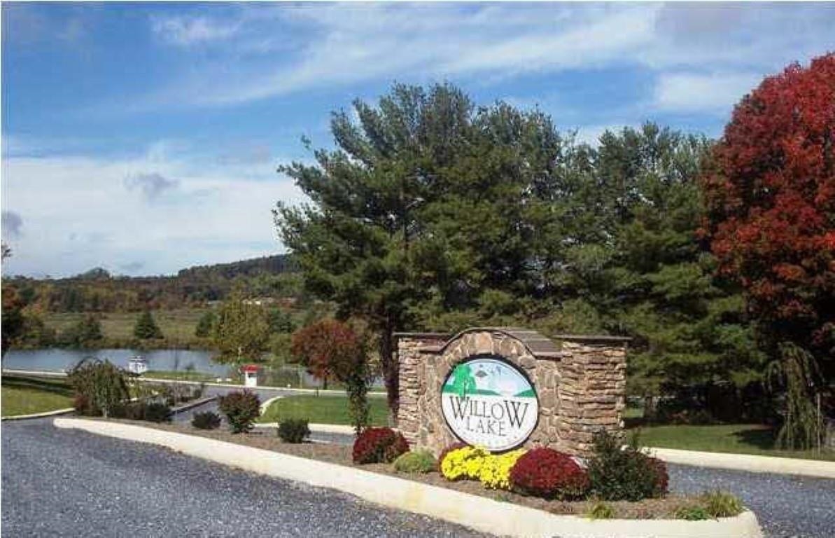 Lot 15 WATERFRONT DR
