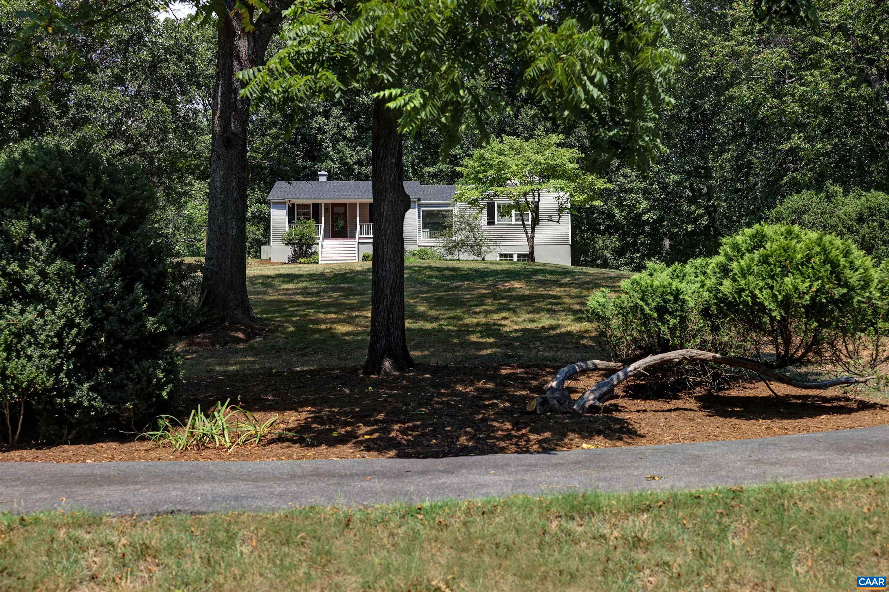973 Taylors Gap Rd