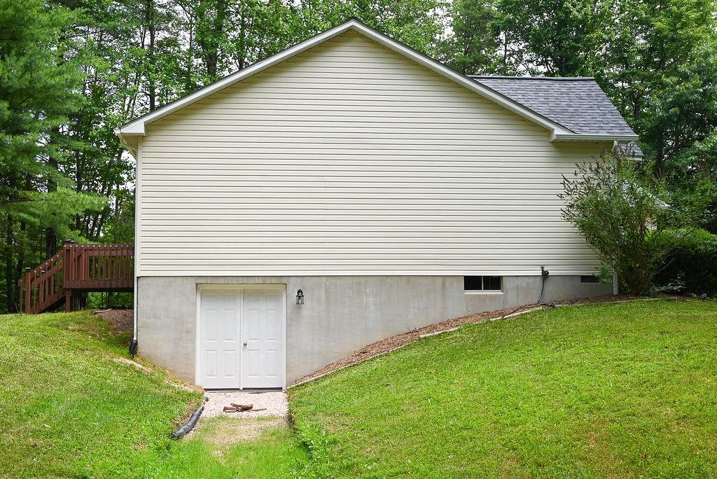 5662 SUGAR RIDGE RD