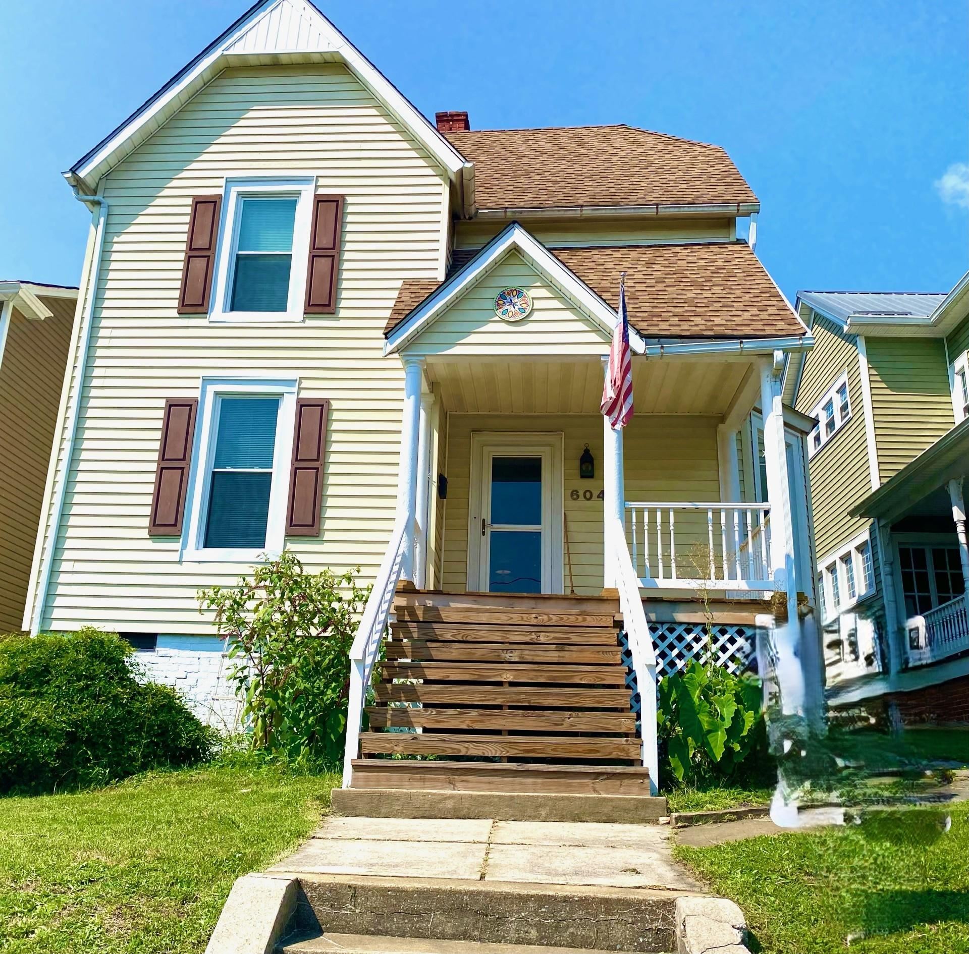 604 PROSPECT WALK