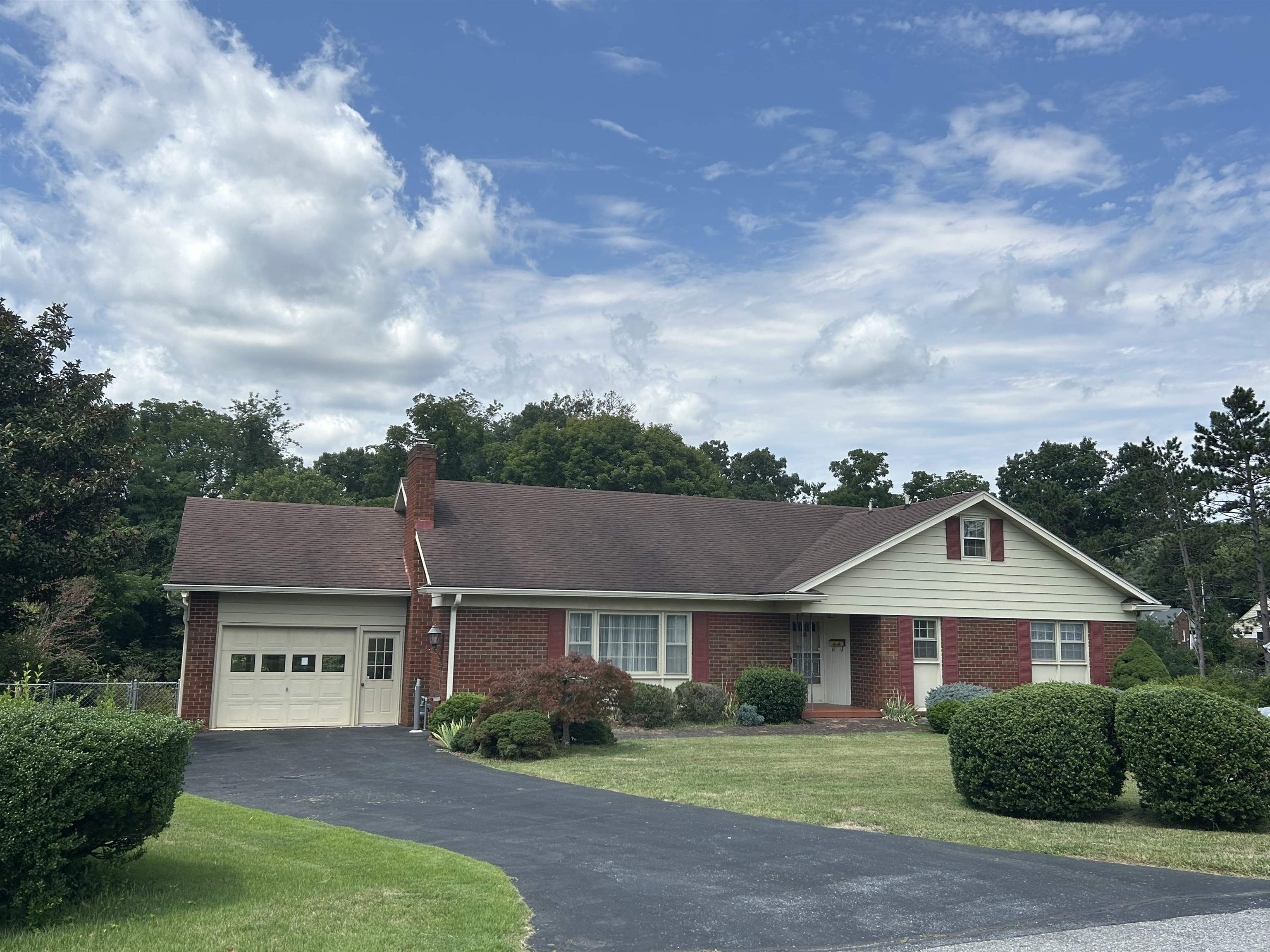 22 BALDWIN DR