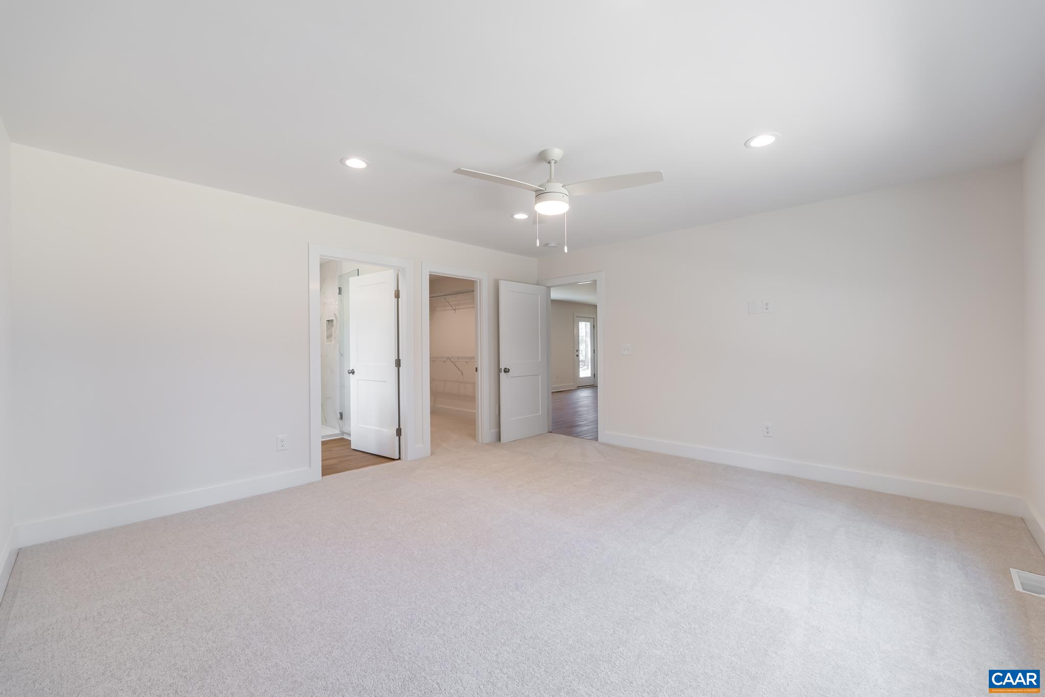 487 Kenwood Ln