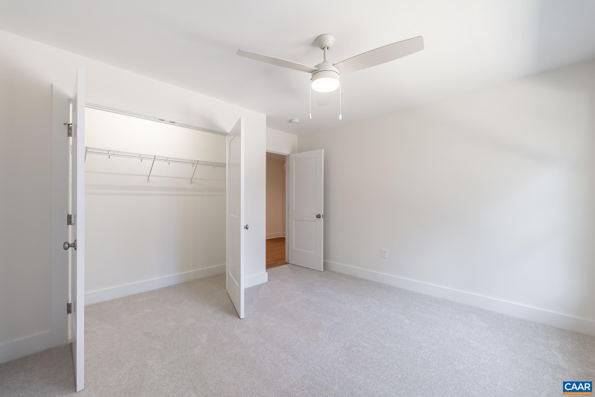 487 Kenwood Ln