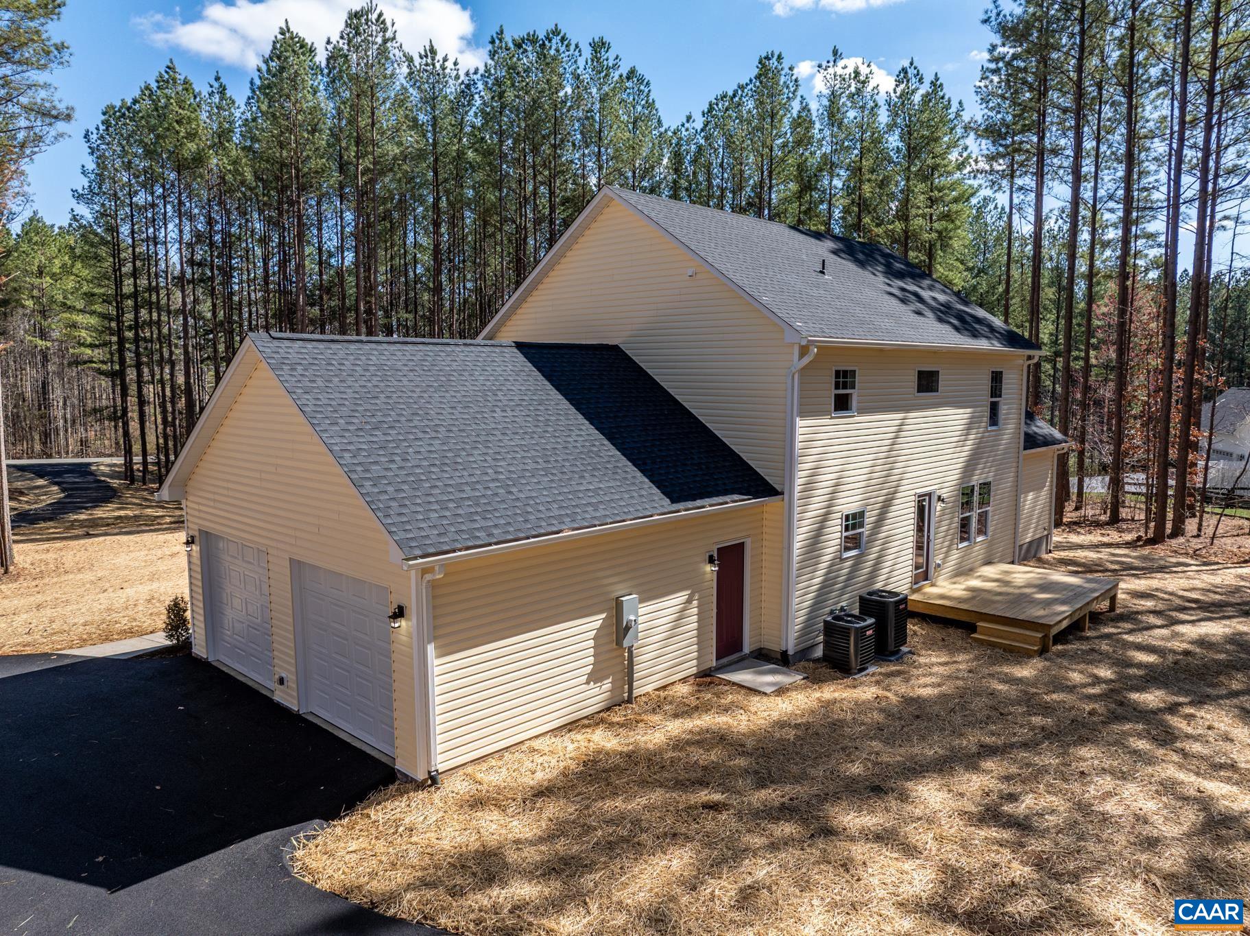 487 Kenwood Ln
