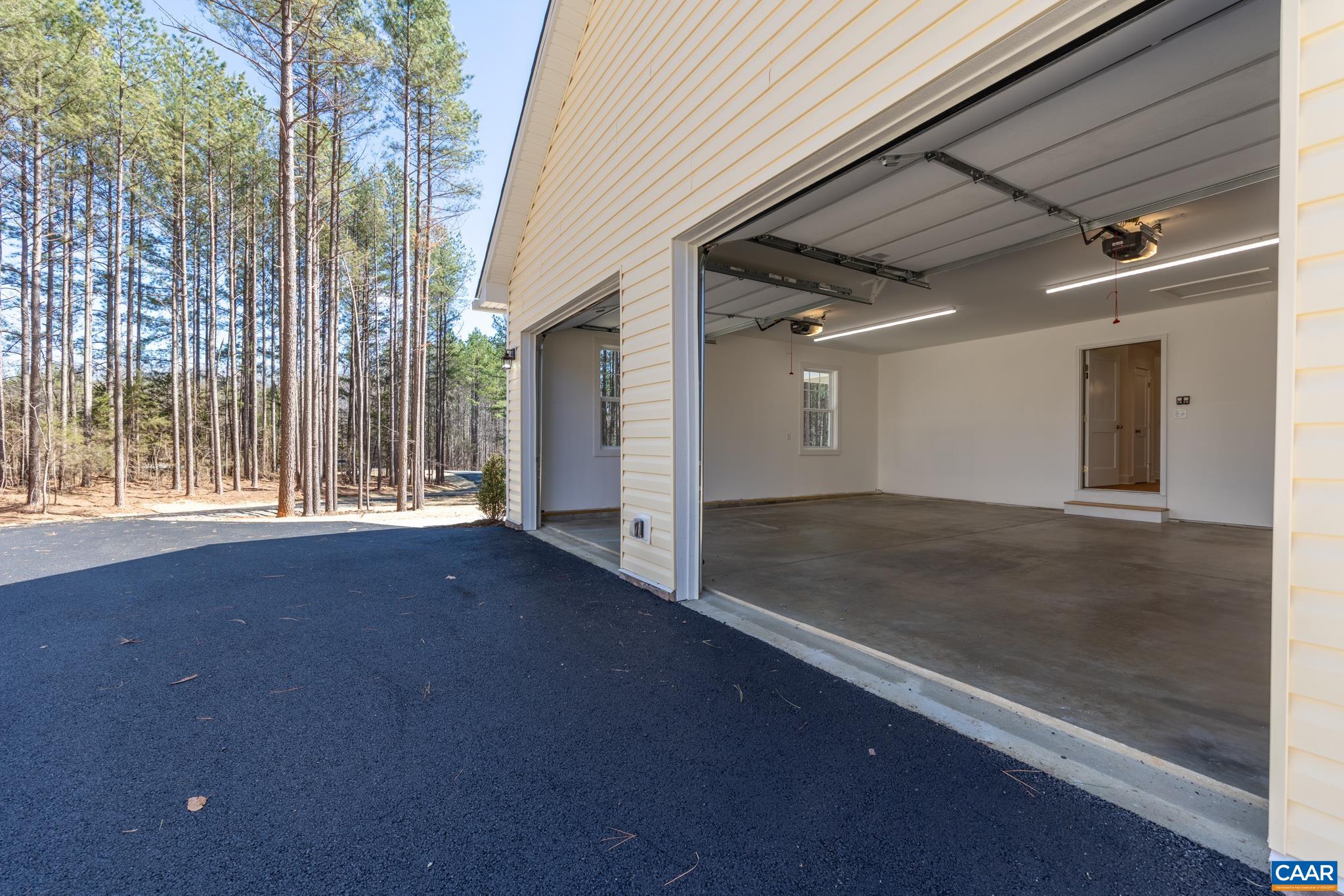 487 Kenwood Ln