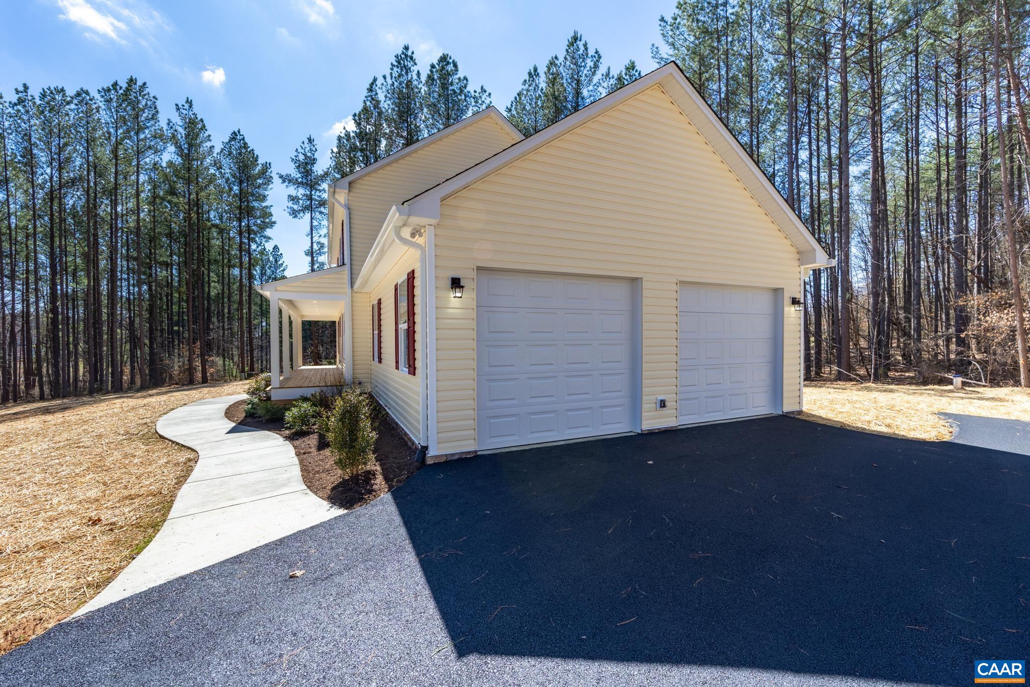487 Kenwood Ln