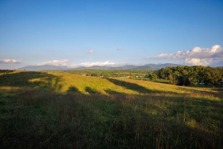 47 acres N Lee Hwy