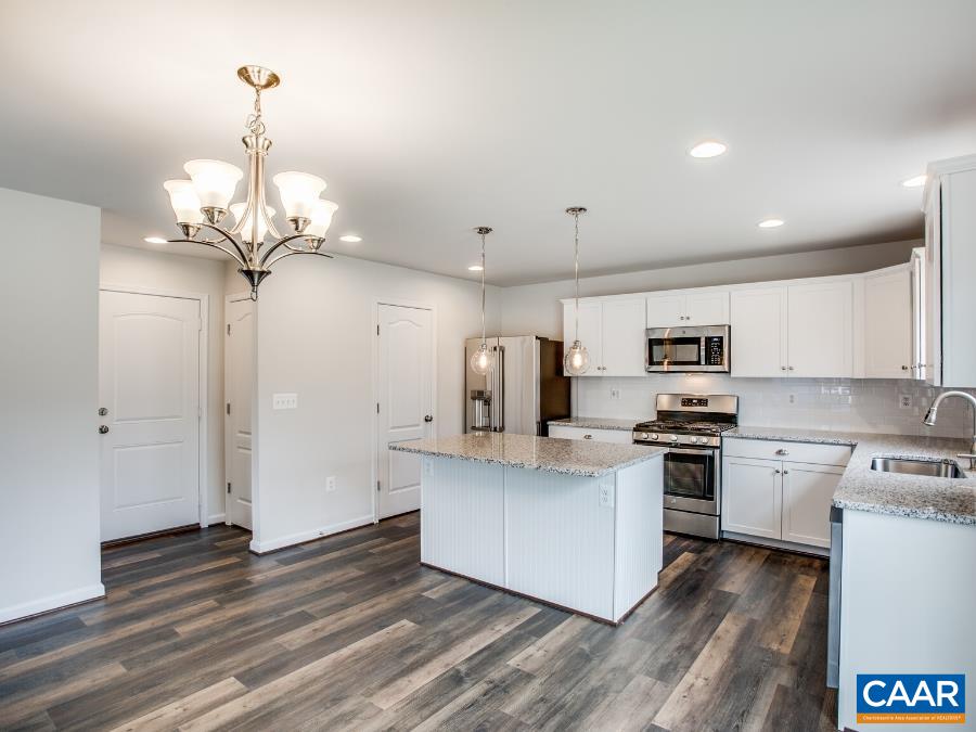 43 Sweetview Ct