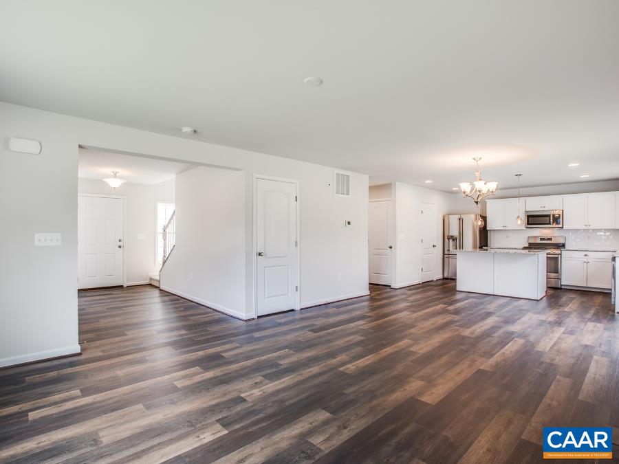 43 Sweetview Ct