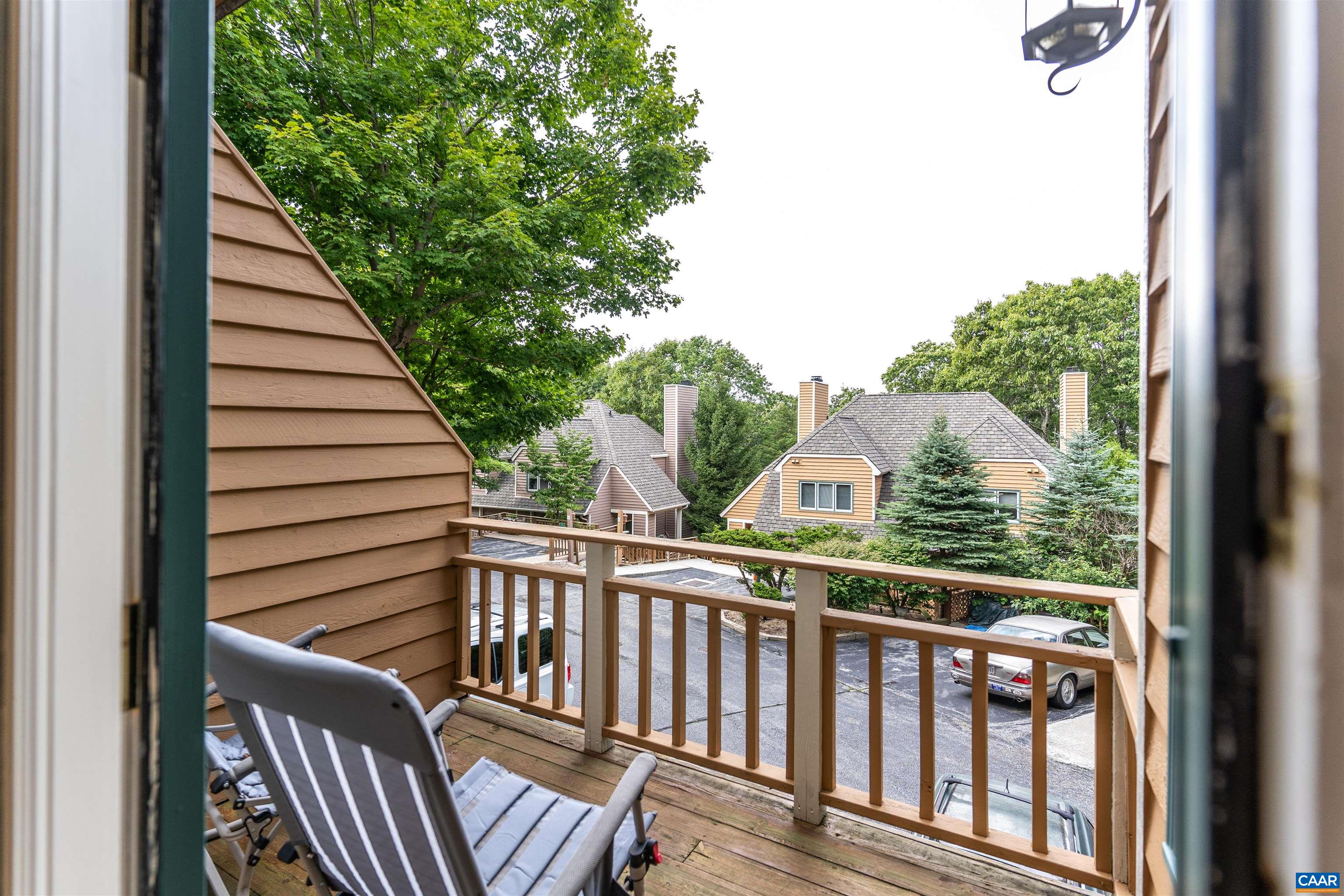 19 Ivy Glen Ln