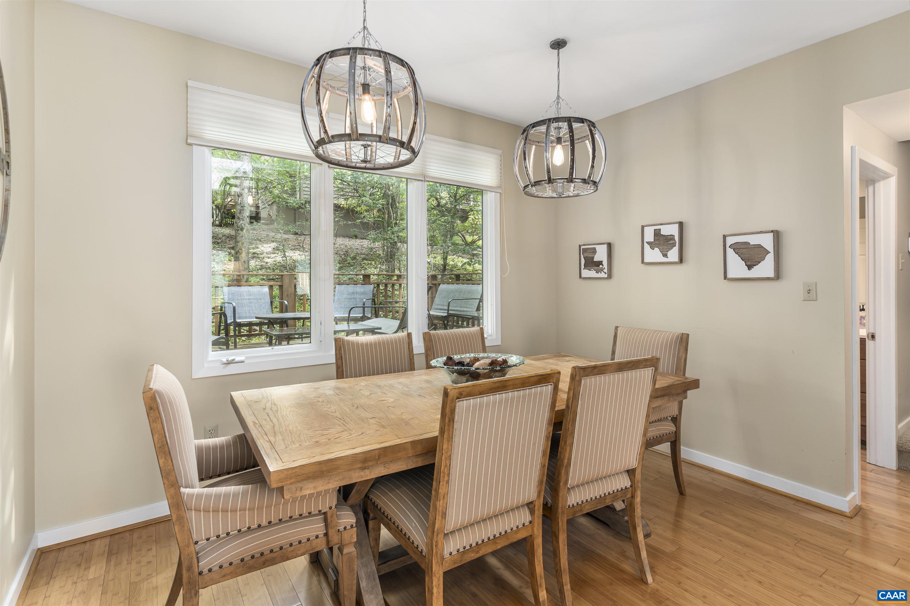 19 Ivy Glen Ln