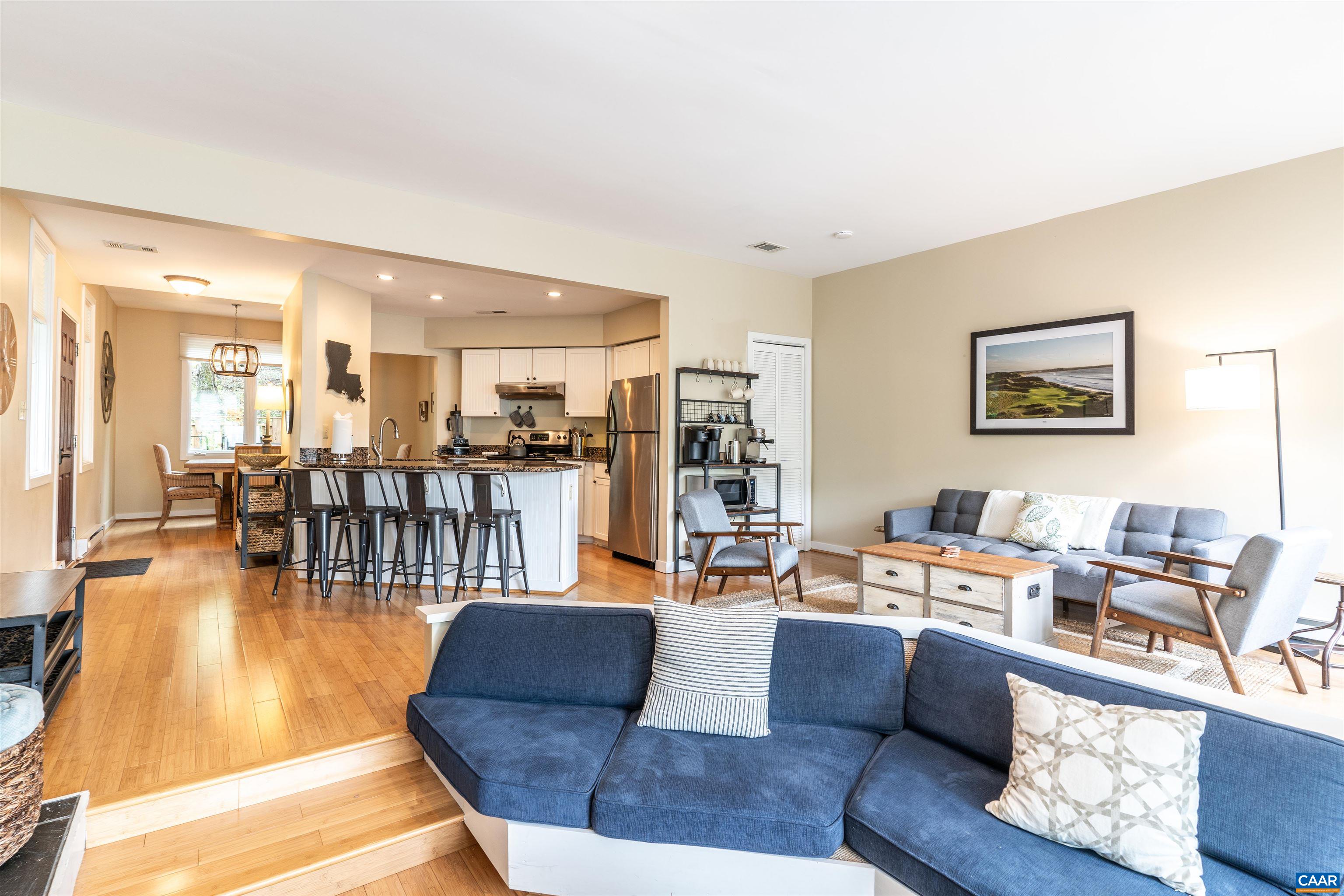 19 Ivy Glen Ln