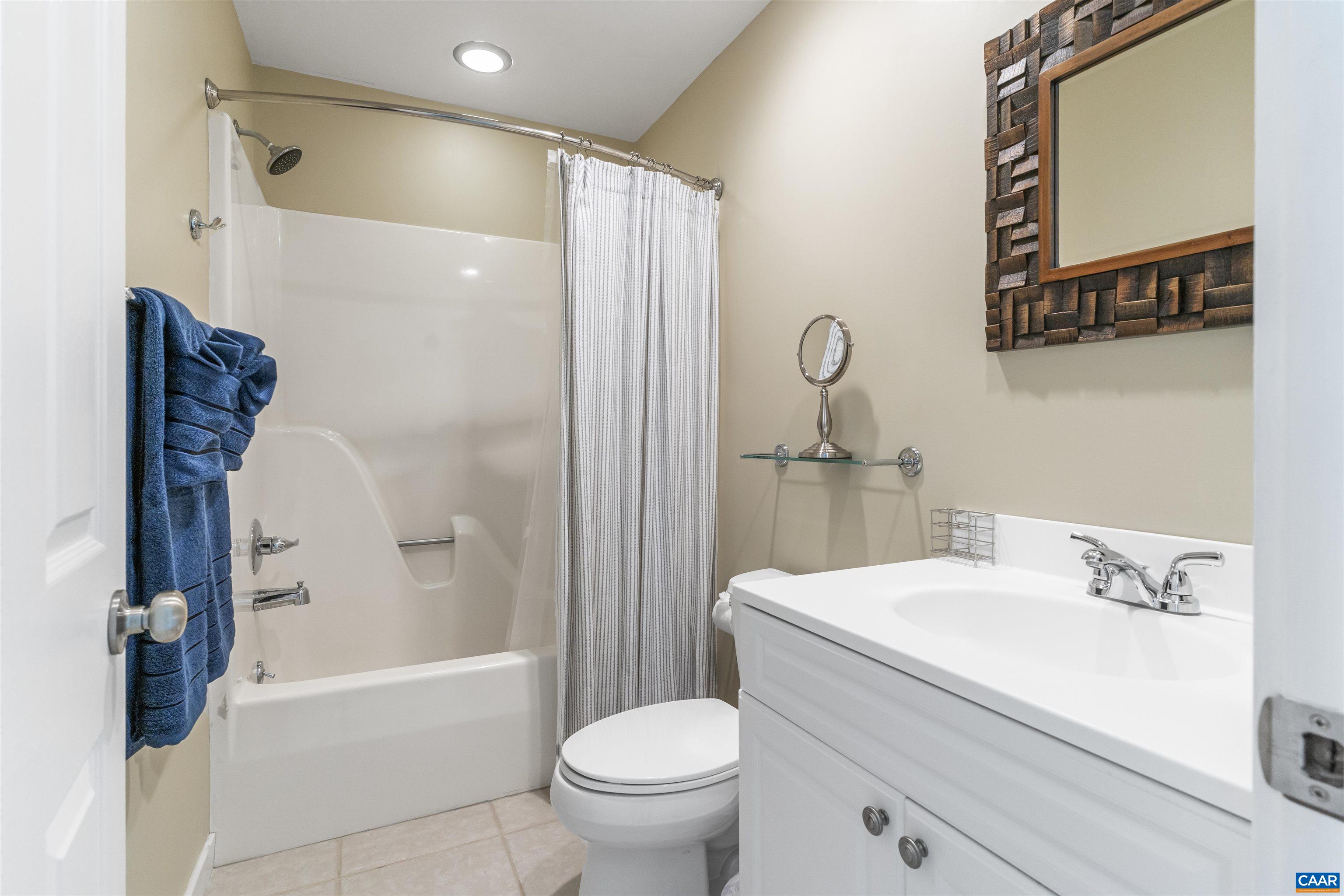 19 Ivy Glen Ln