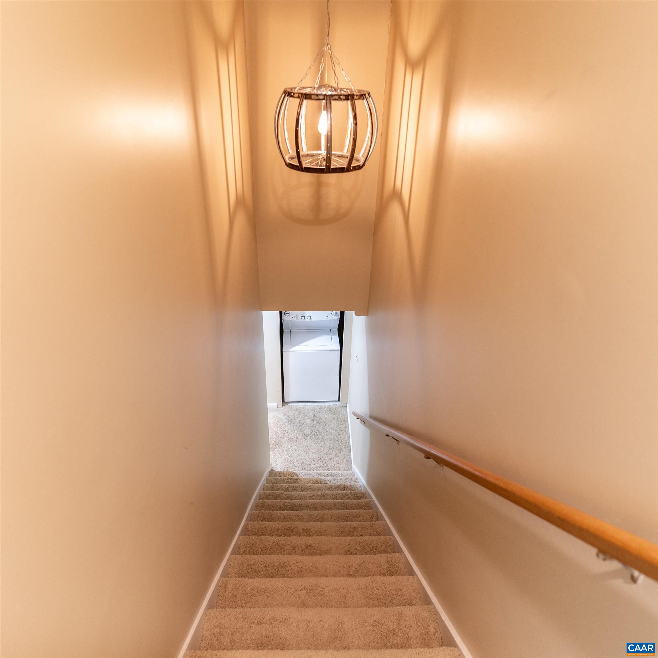 19 Ivy Glen Ln