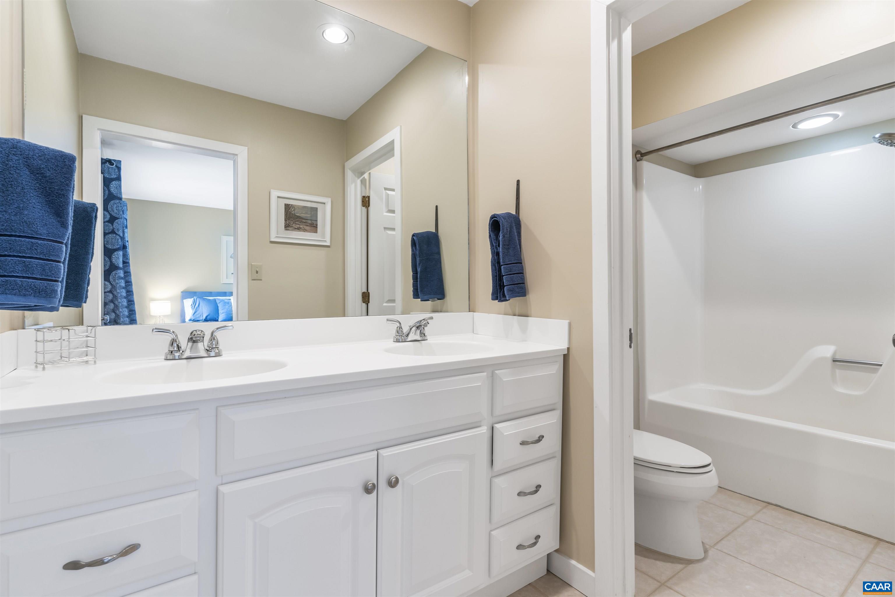 19 Ivy Glen Ln