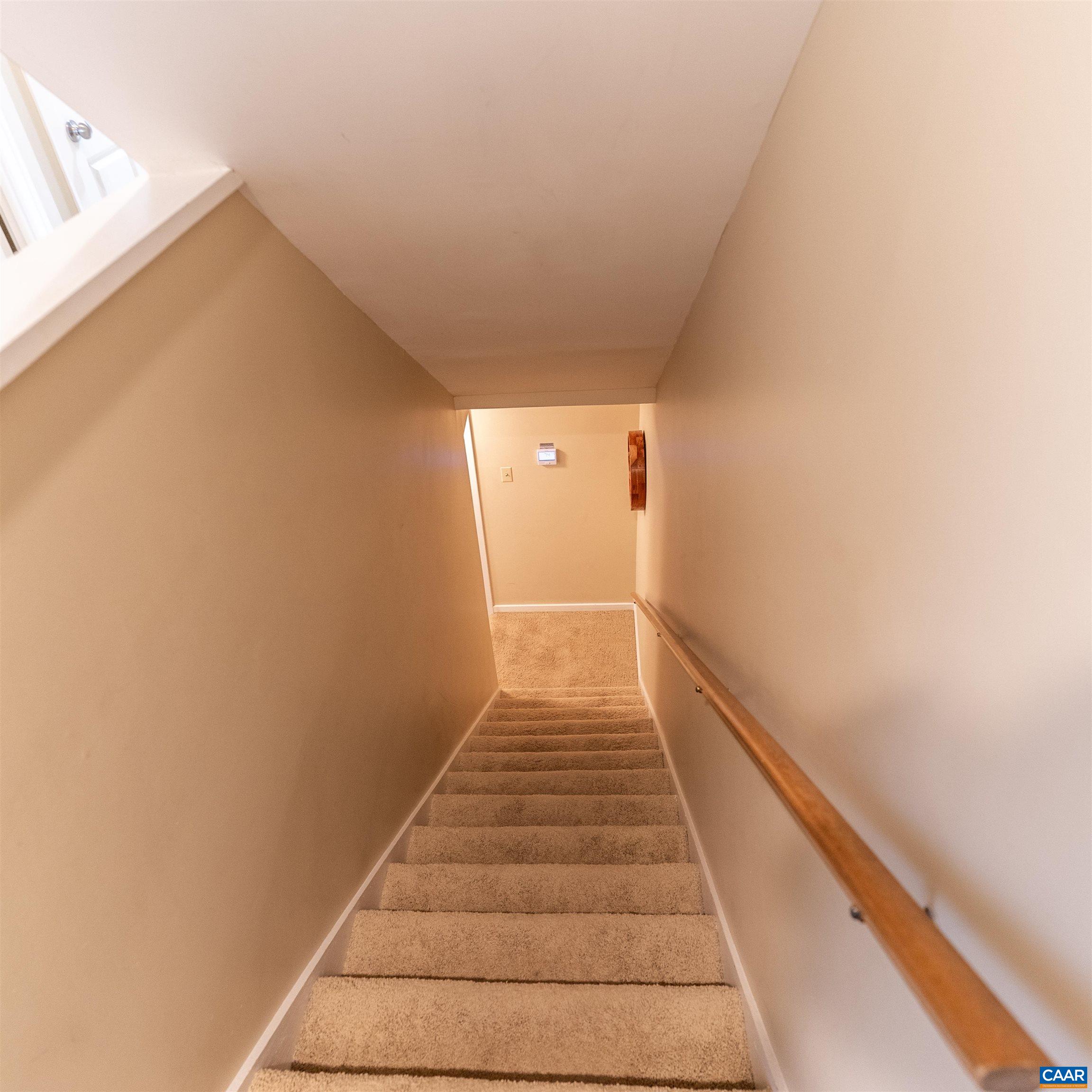 19 Ivy Glen Ln