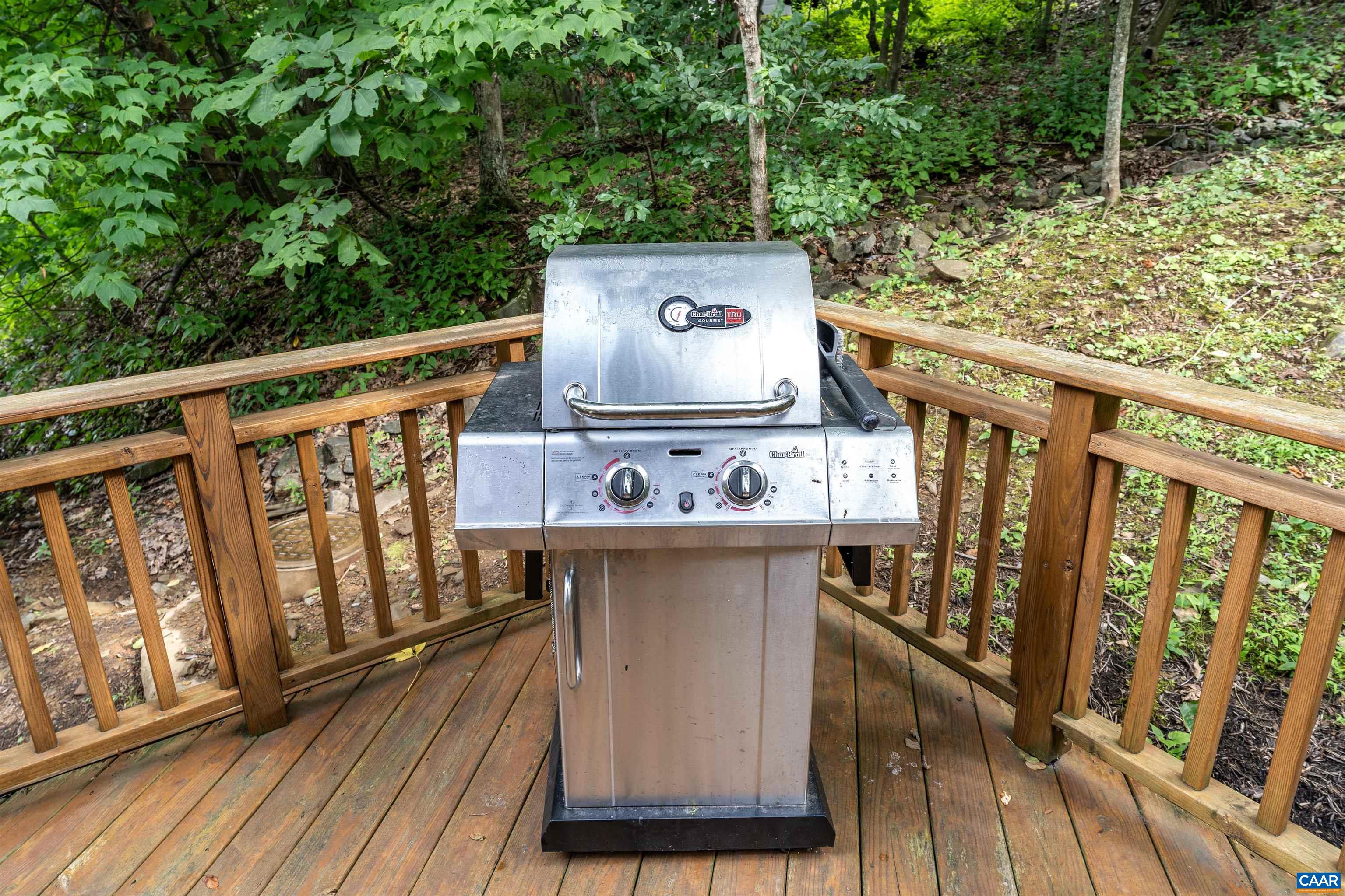 19 Ivy Glen Ln