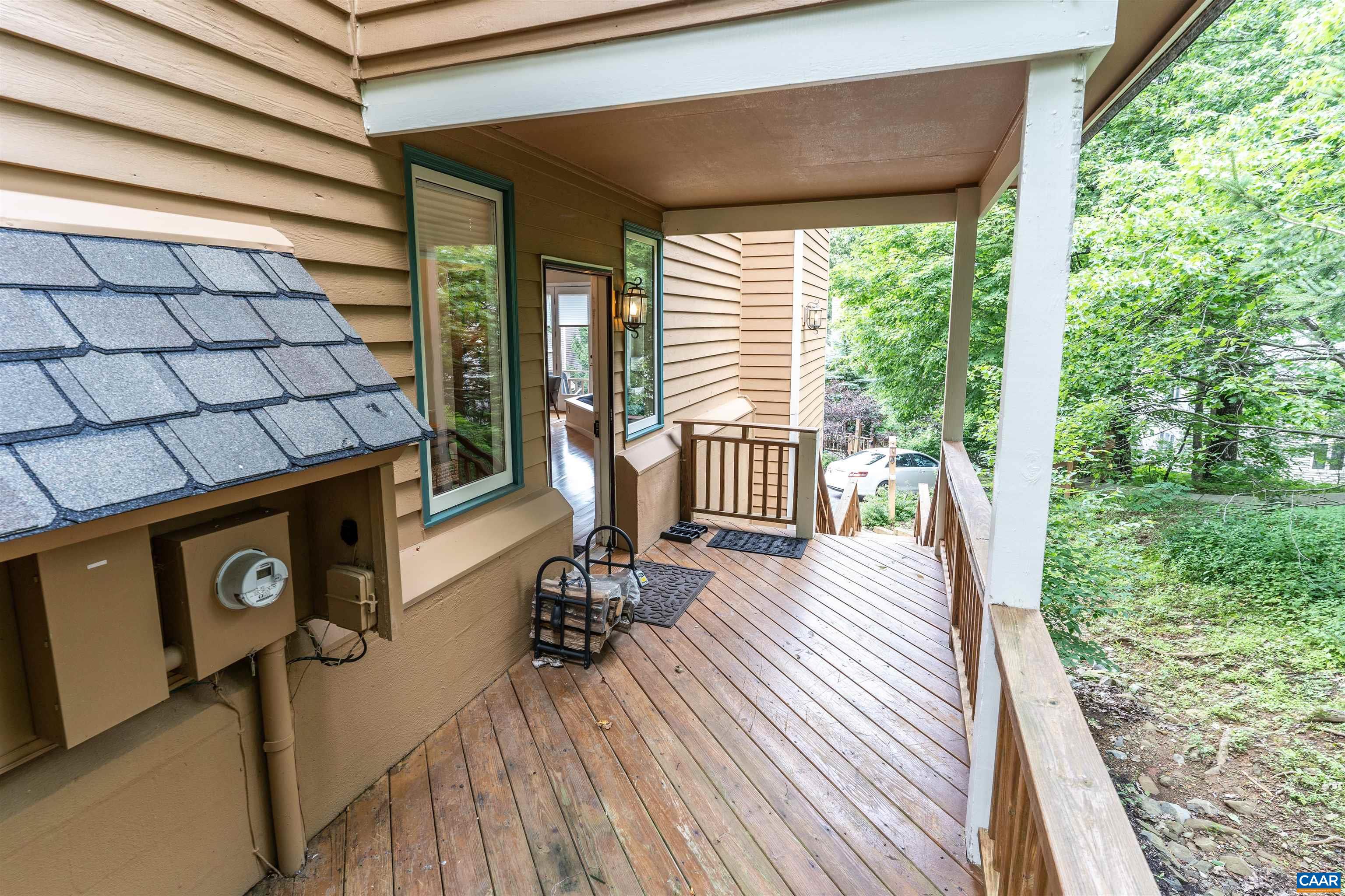 19 Ivy Glen Ln