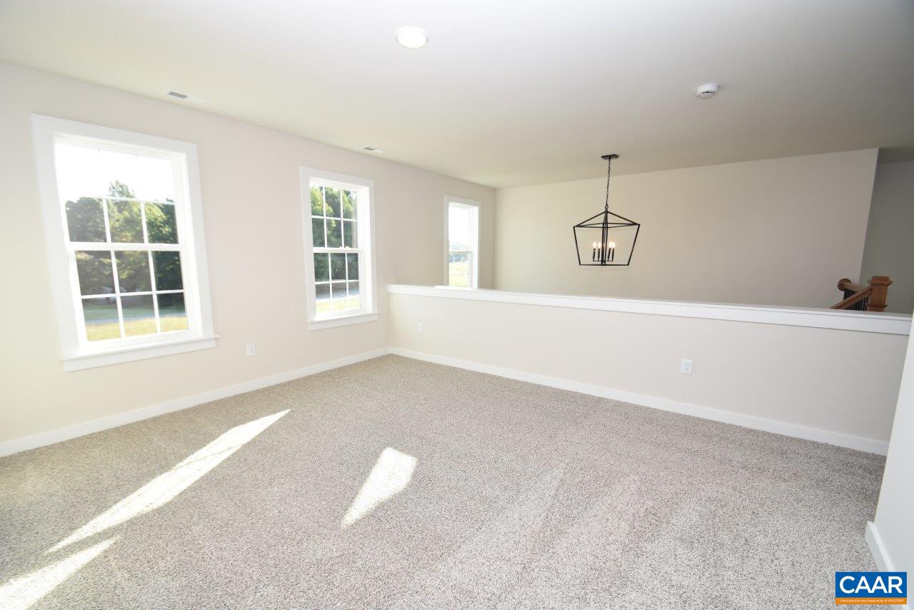 Forest Glen Ln