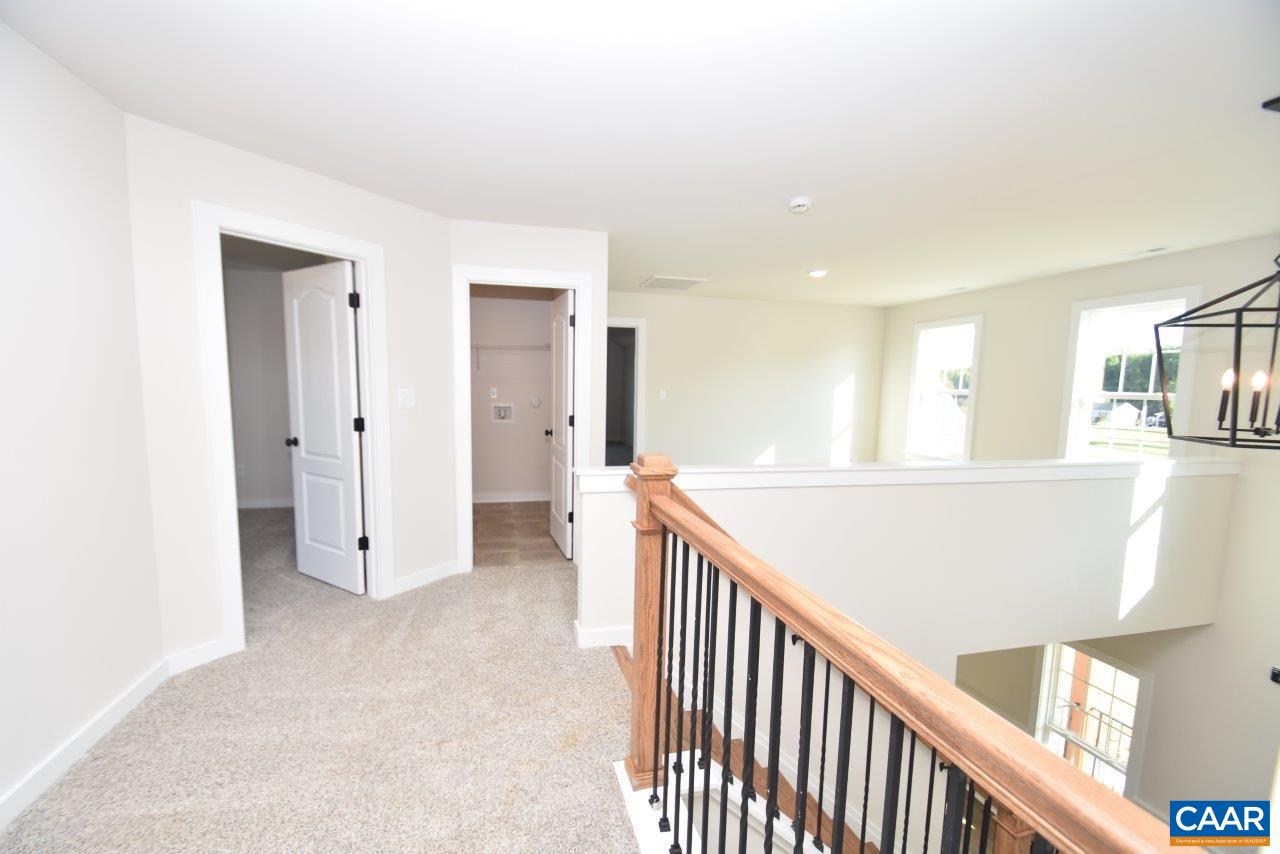 Forest Glen Ln