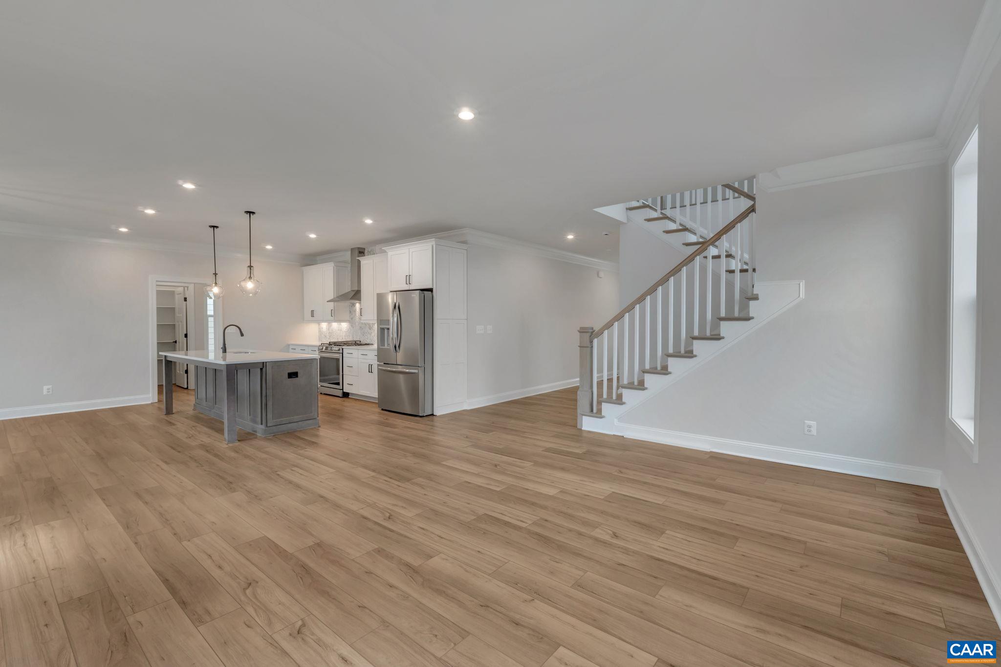 6 Laconia Ln