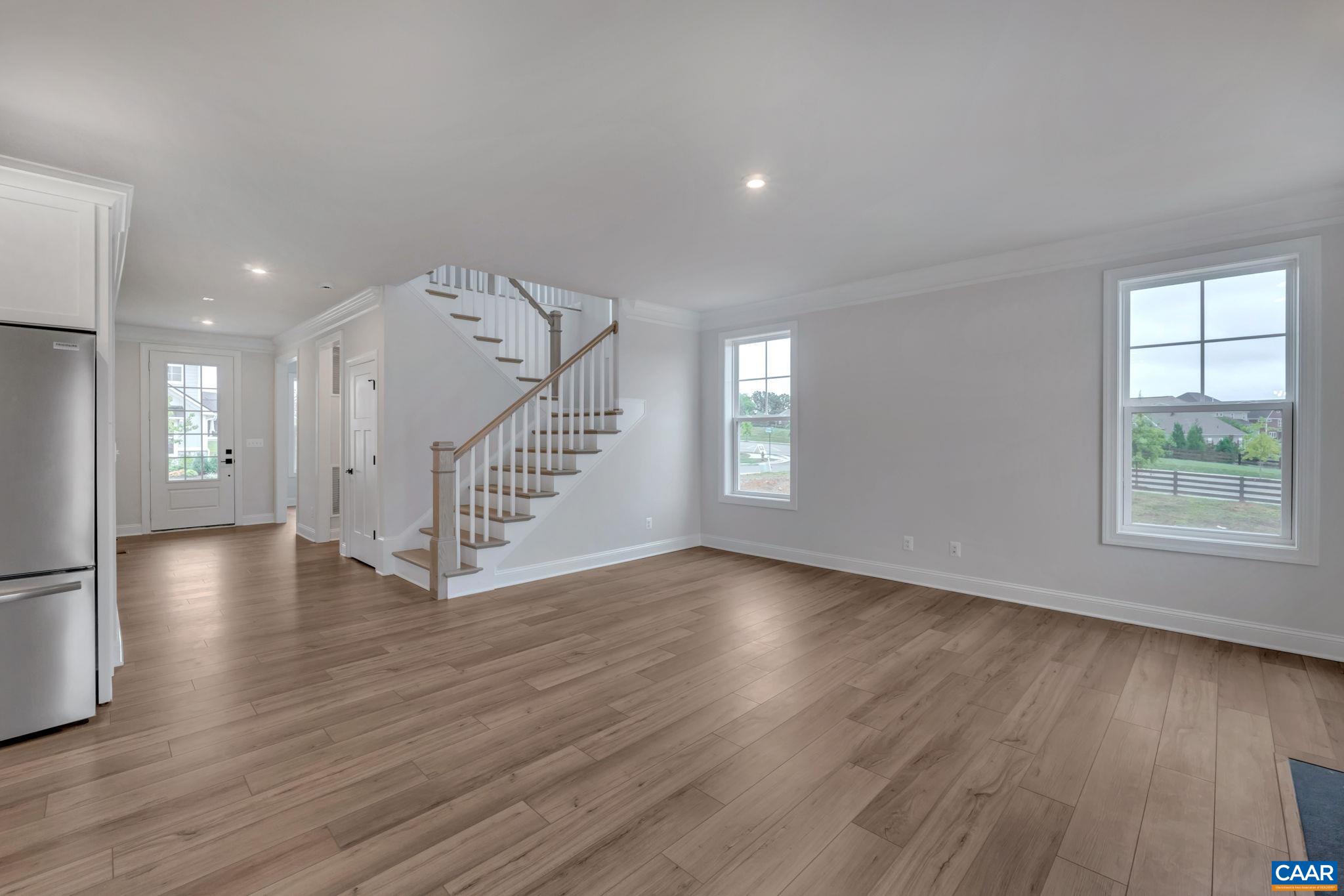 6 Laconia Ln