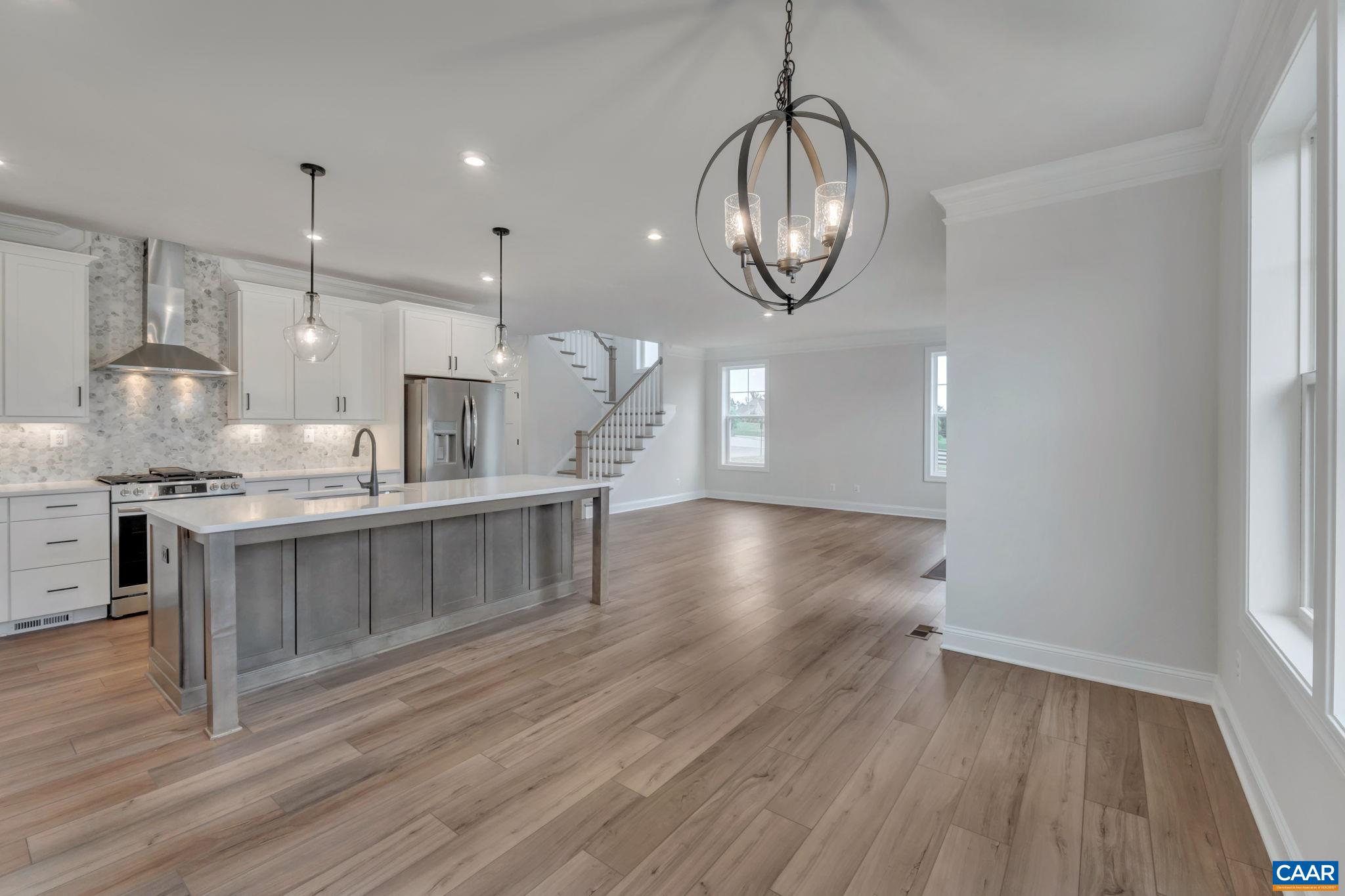 6 Laconia Ln