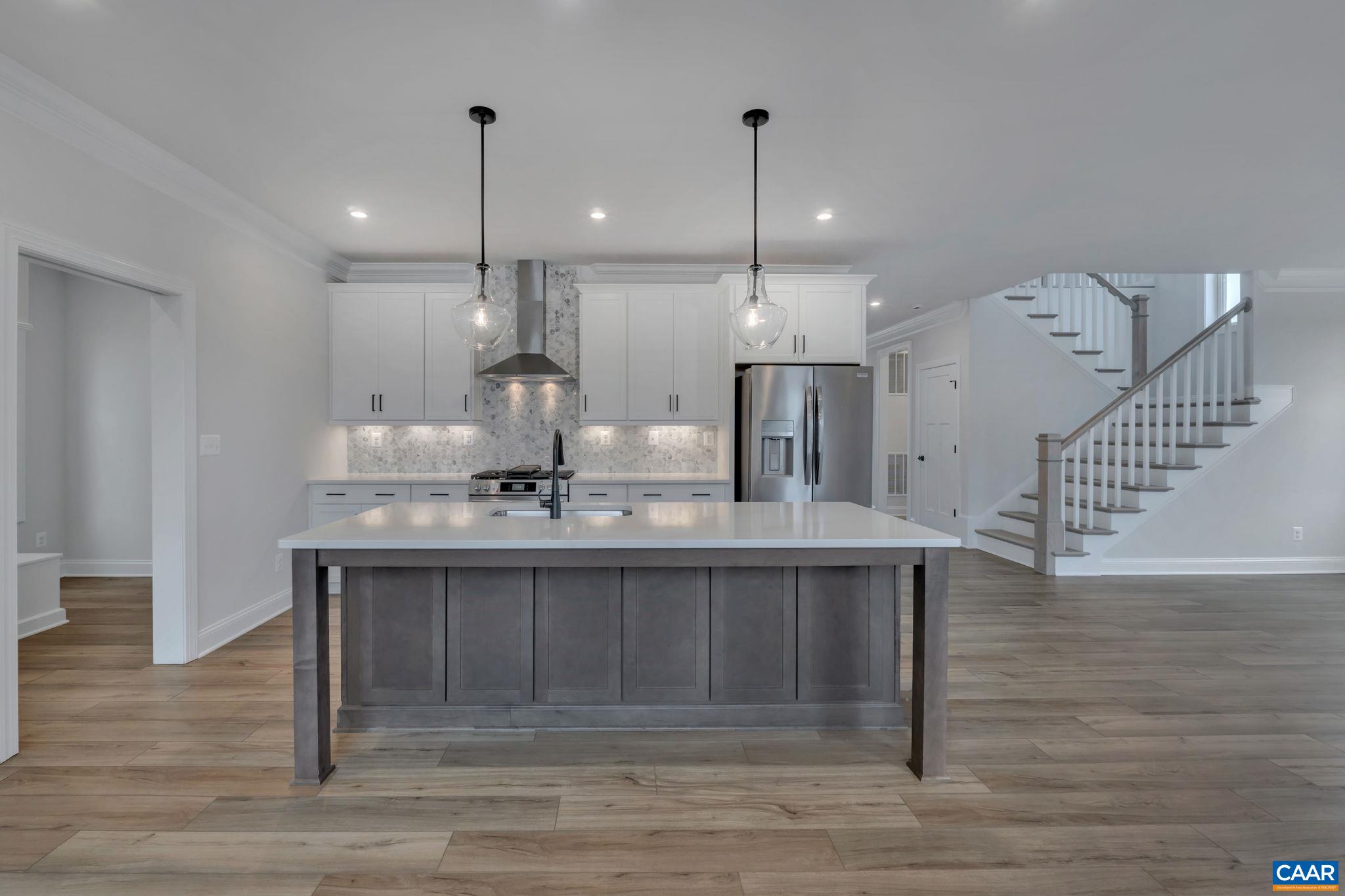 6 Laconia Ln