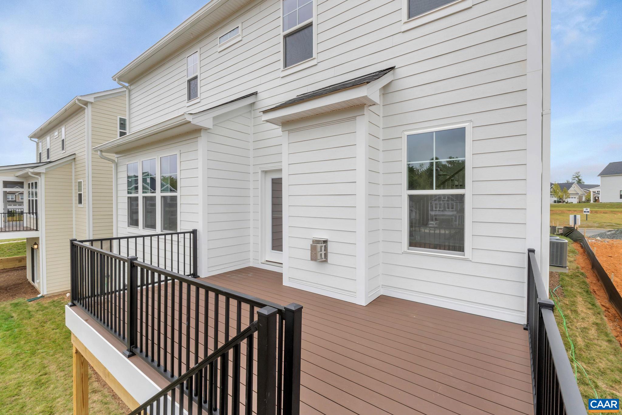6 Laconia Ln