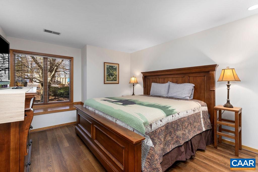 1531 Cliffs Condos