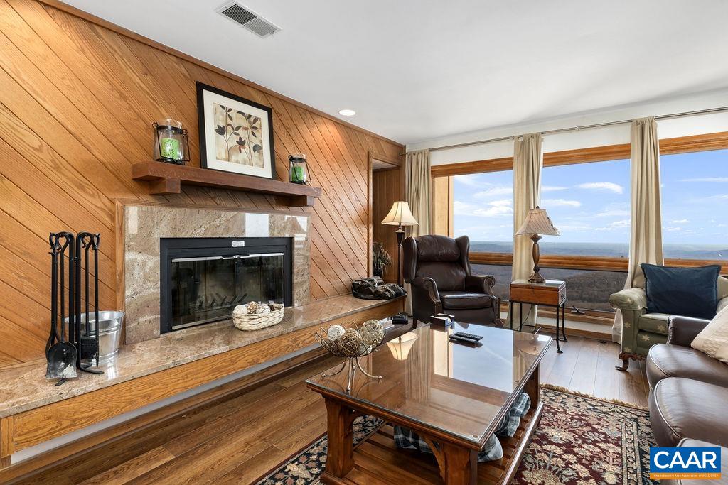 1531 Cliffs Condos