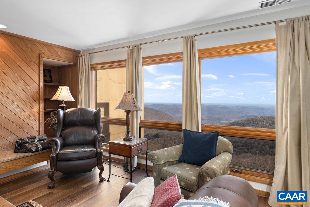 1531 Cliffs Condos