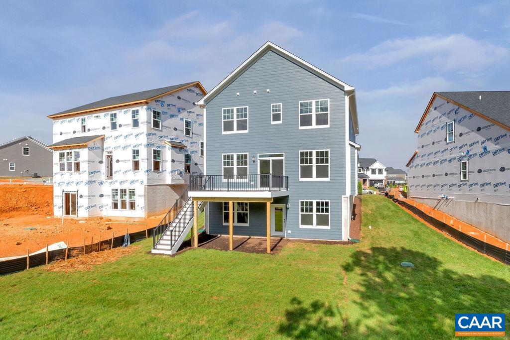 6b Laconia Ln
