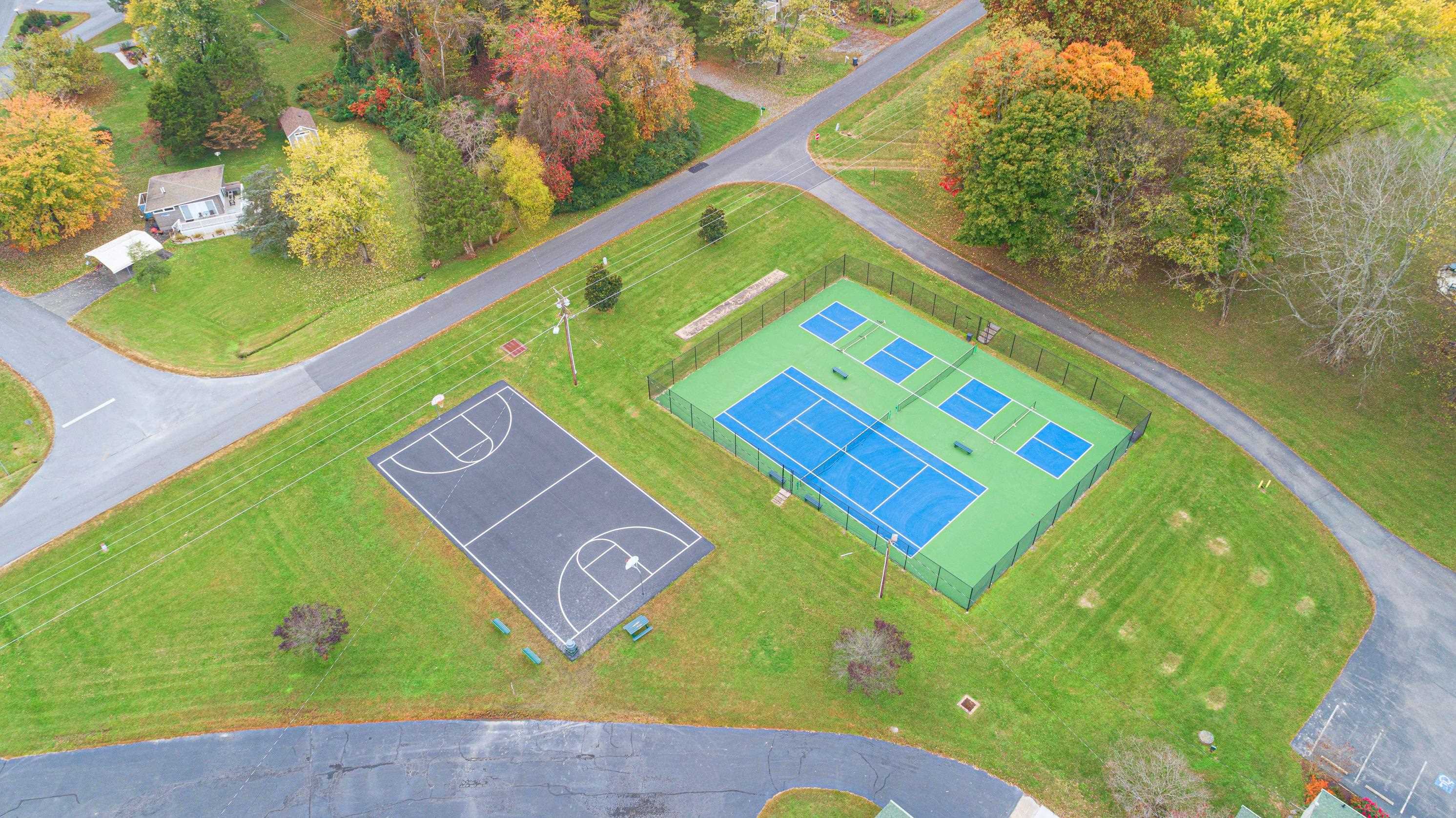 94 Hilltop Rd