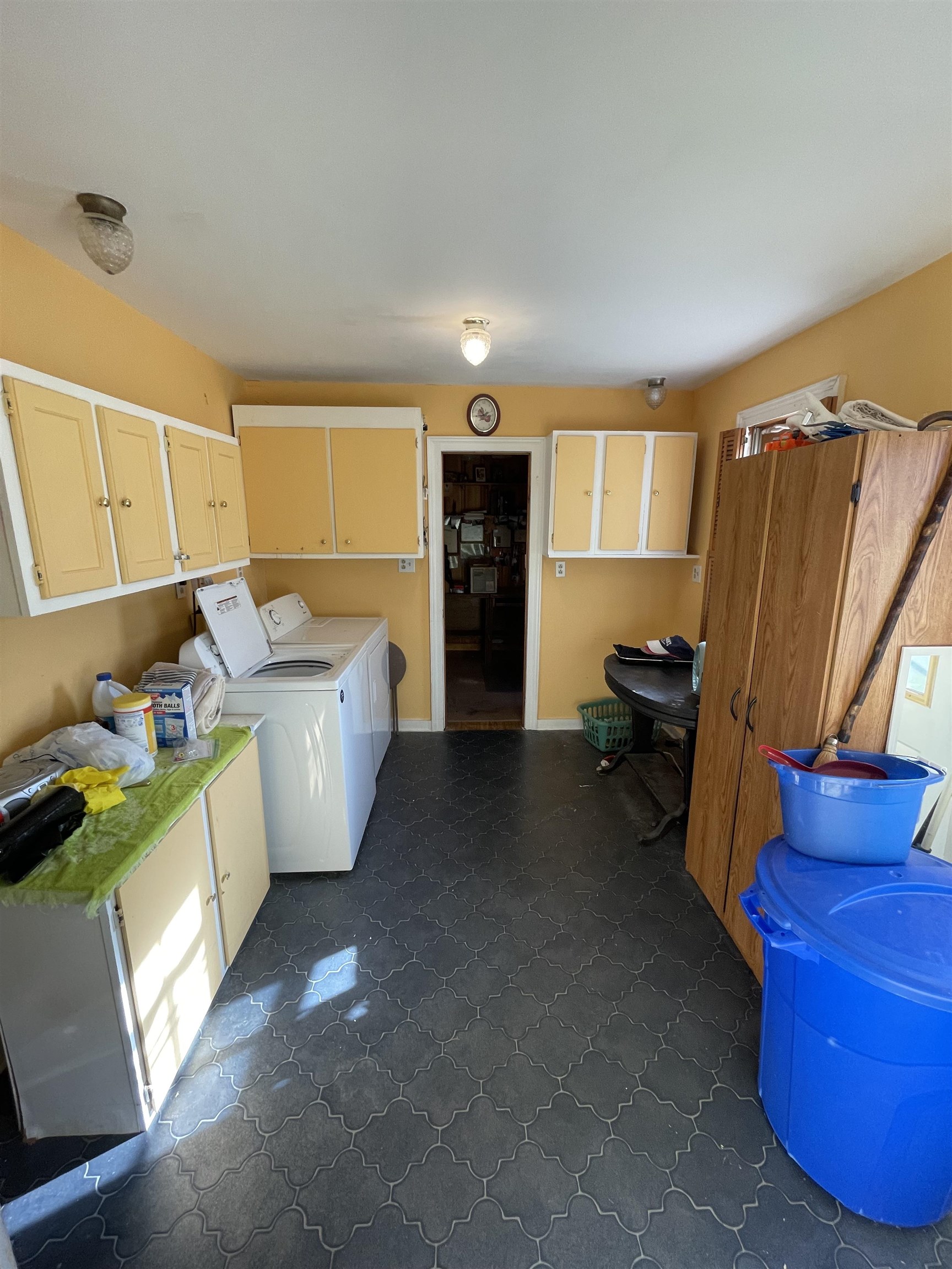 673 FROG POND RD