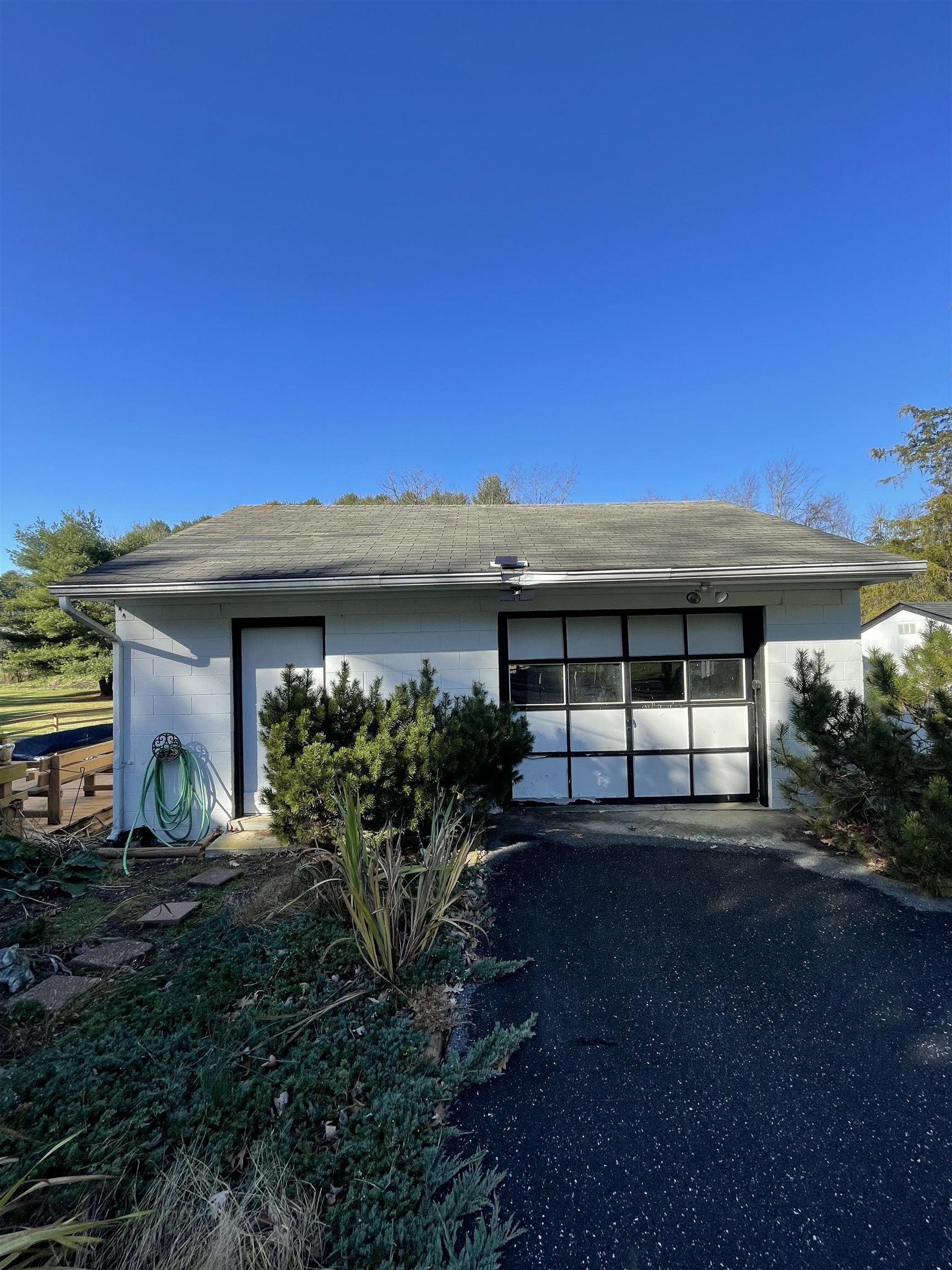 673 FROG POND RD