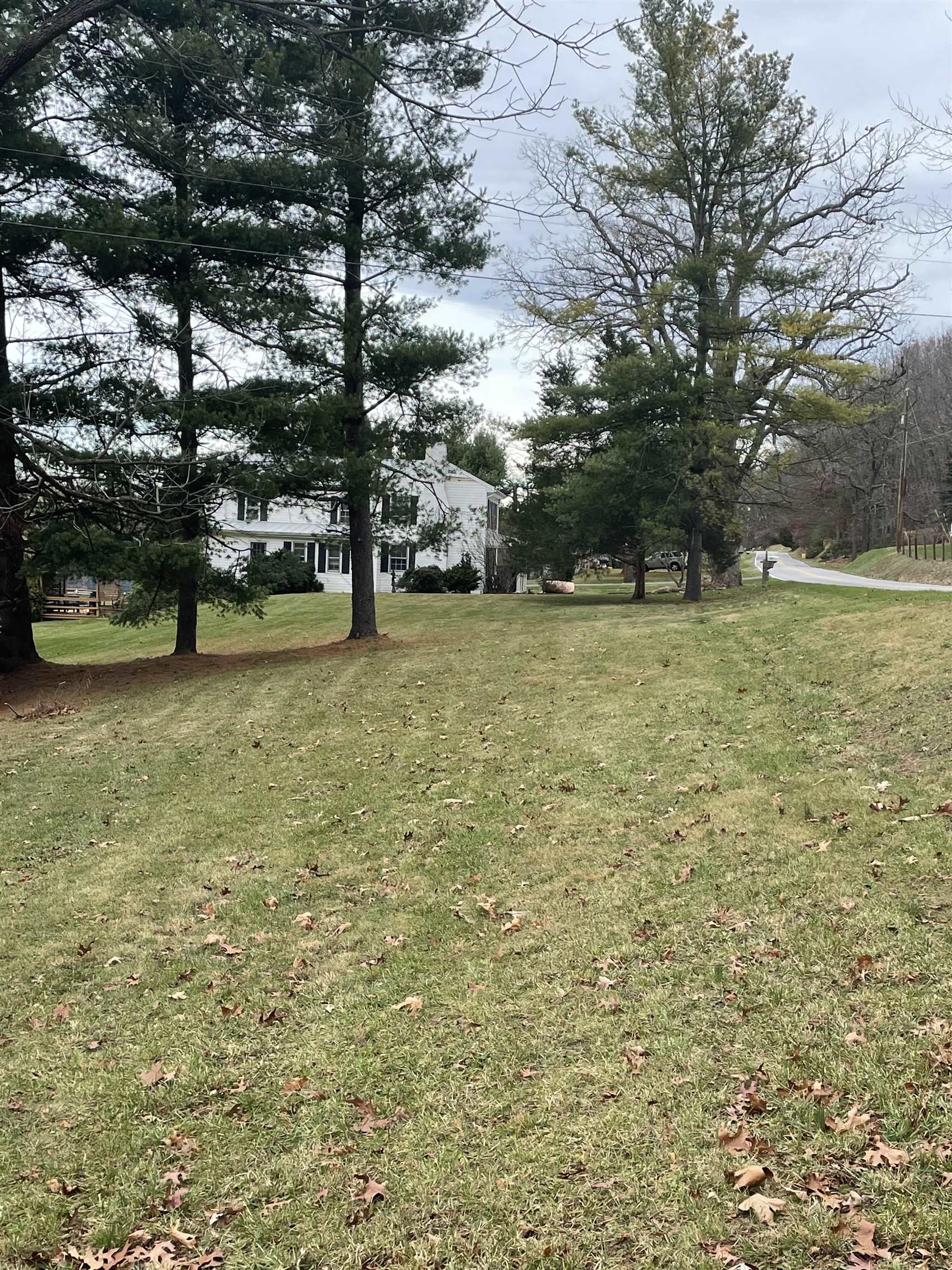 673 FROG POND RD