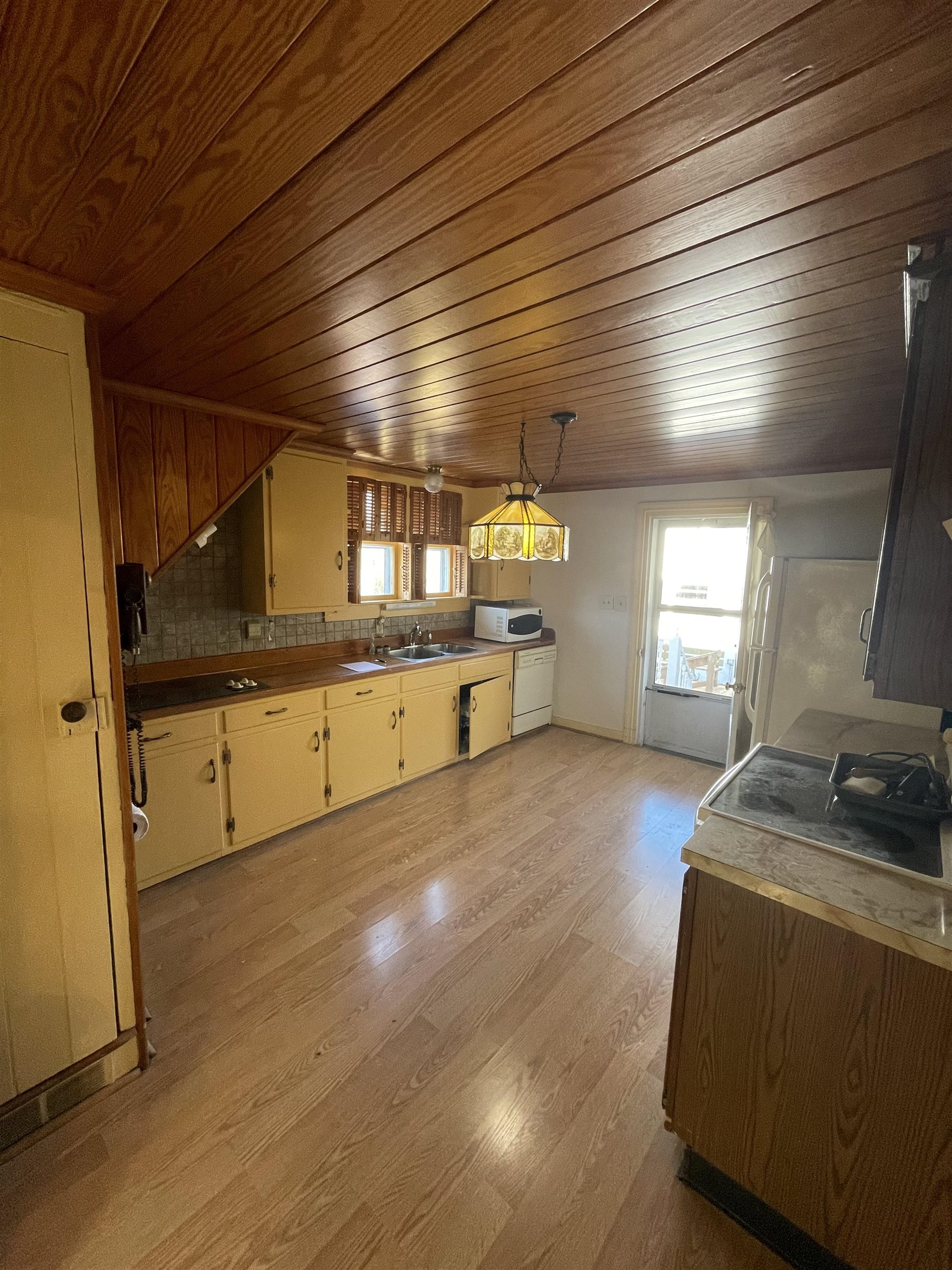 673 FROG POND RD