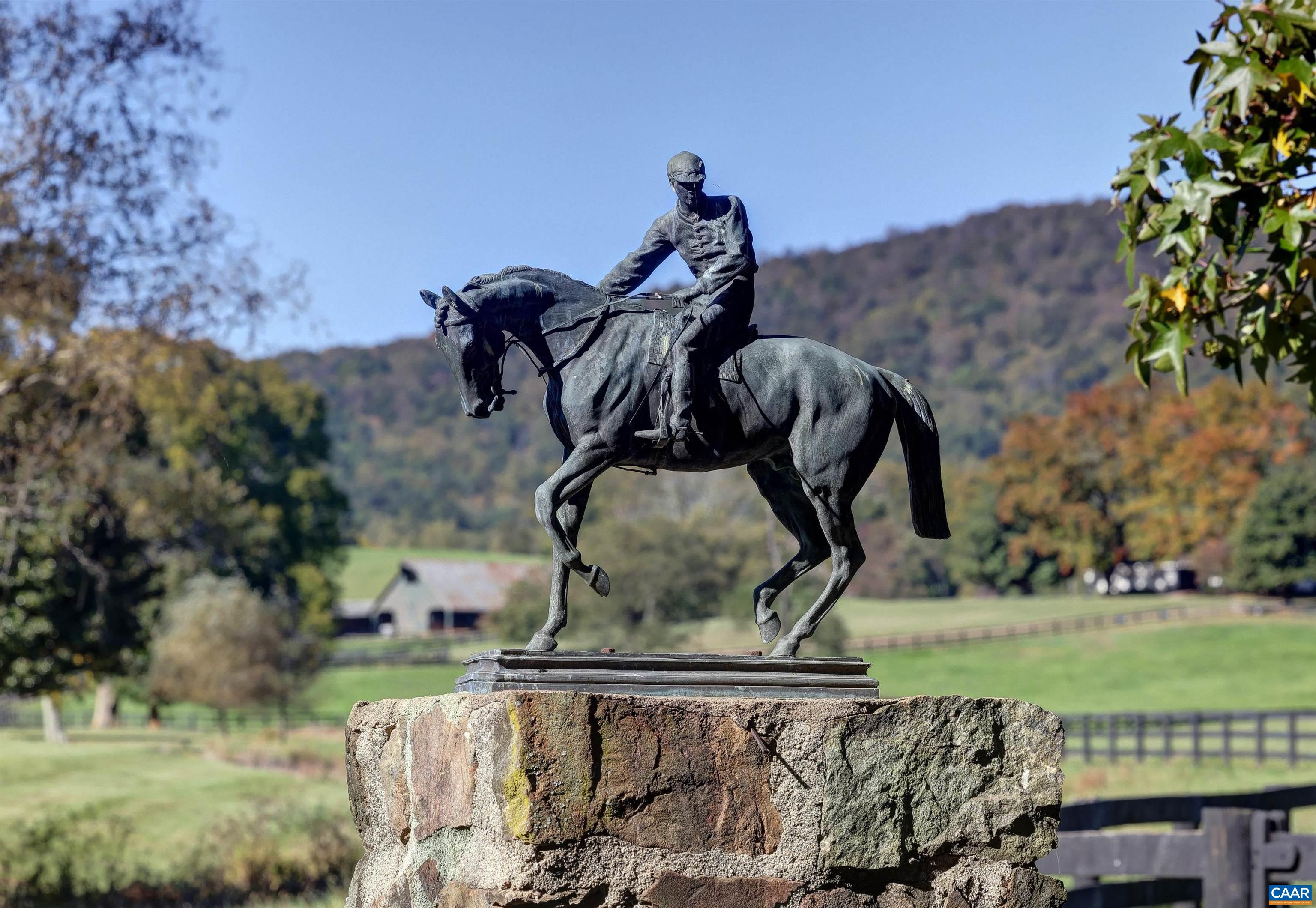 2262 Old Keswick Farm