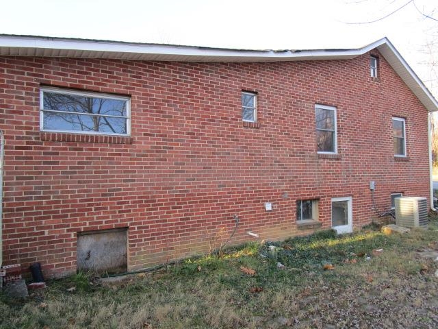 609 Grubert Ave