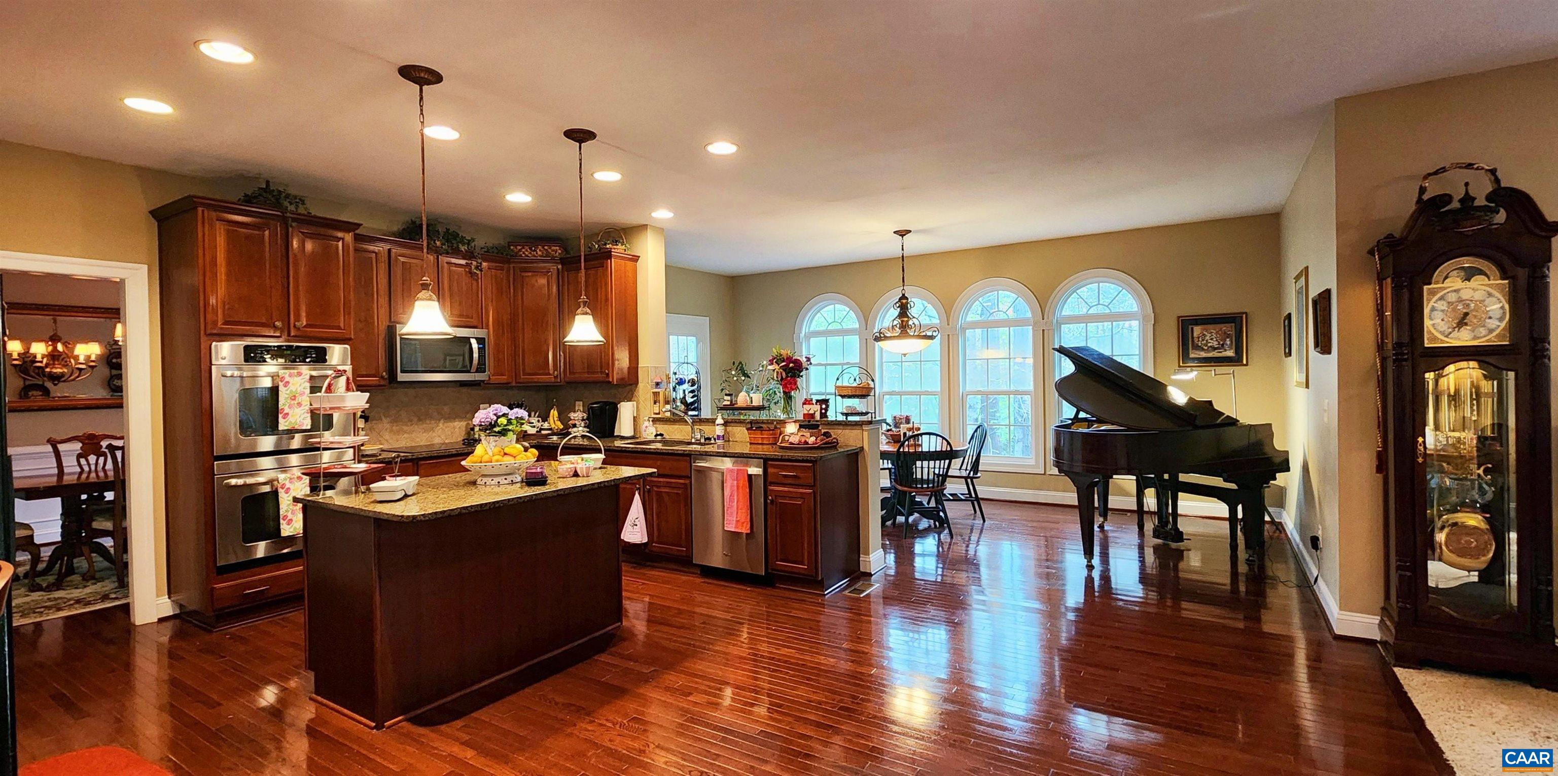 2 Forest Ct