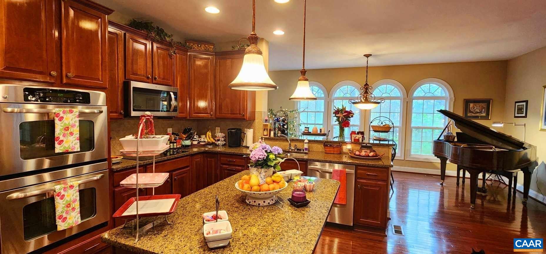2 Forest Ct