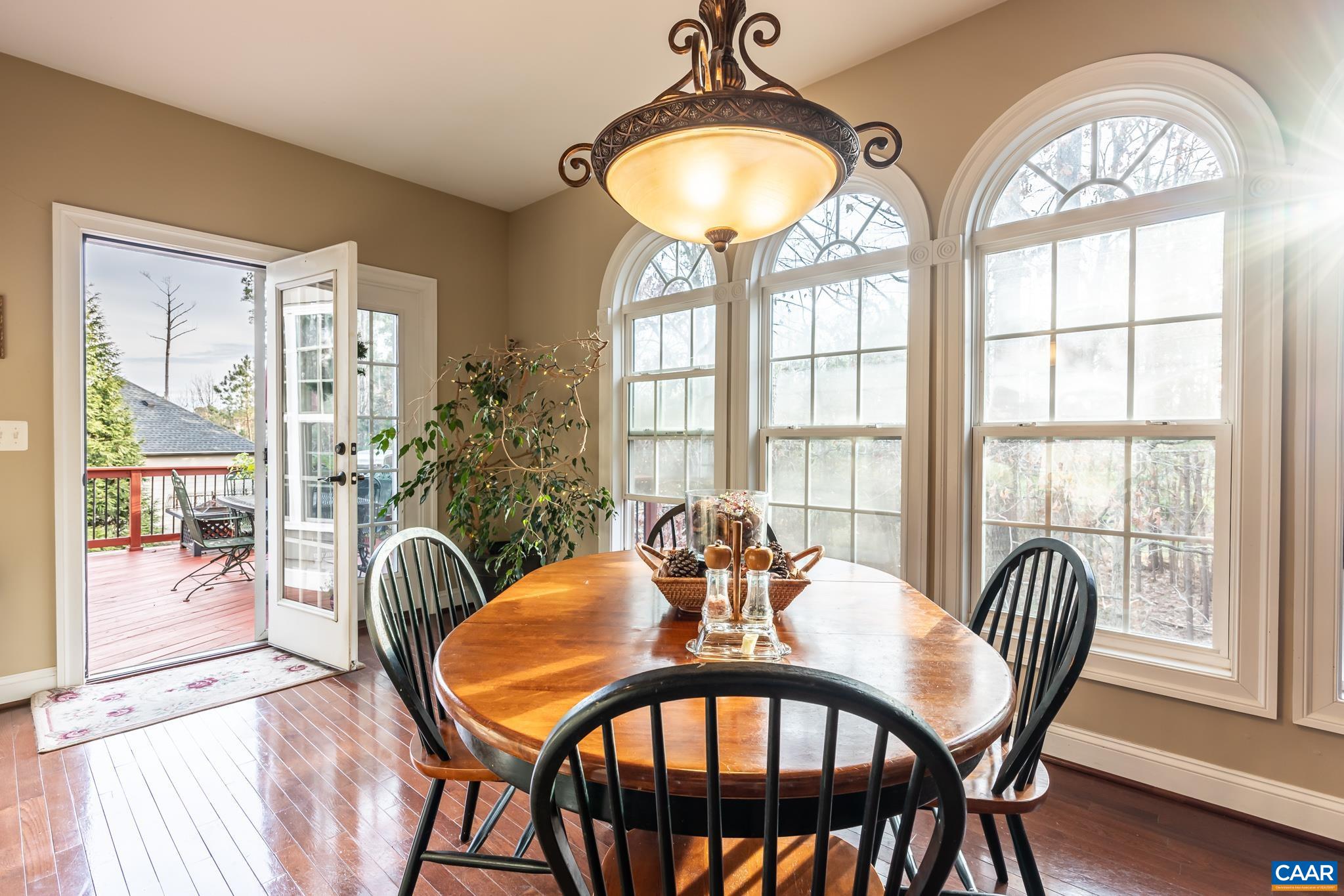 2 Forest Ct