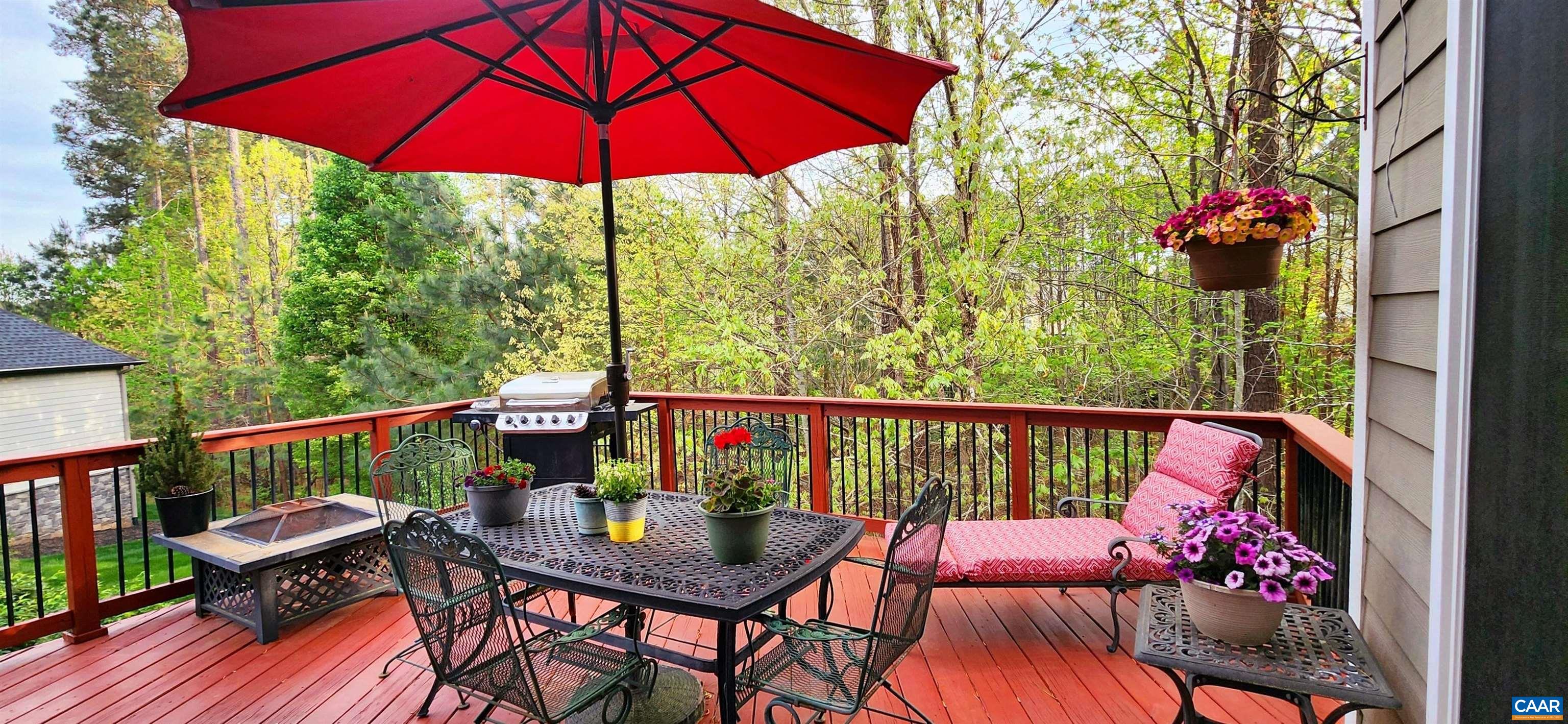 2 Forest Ct