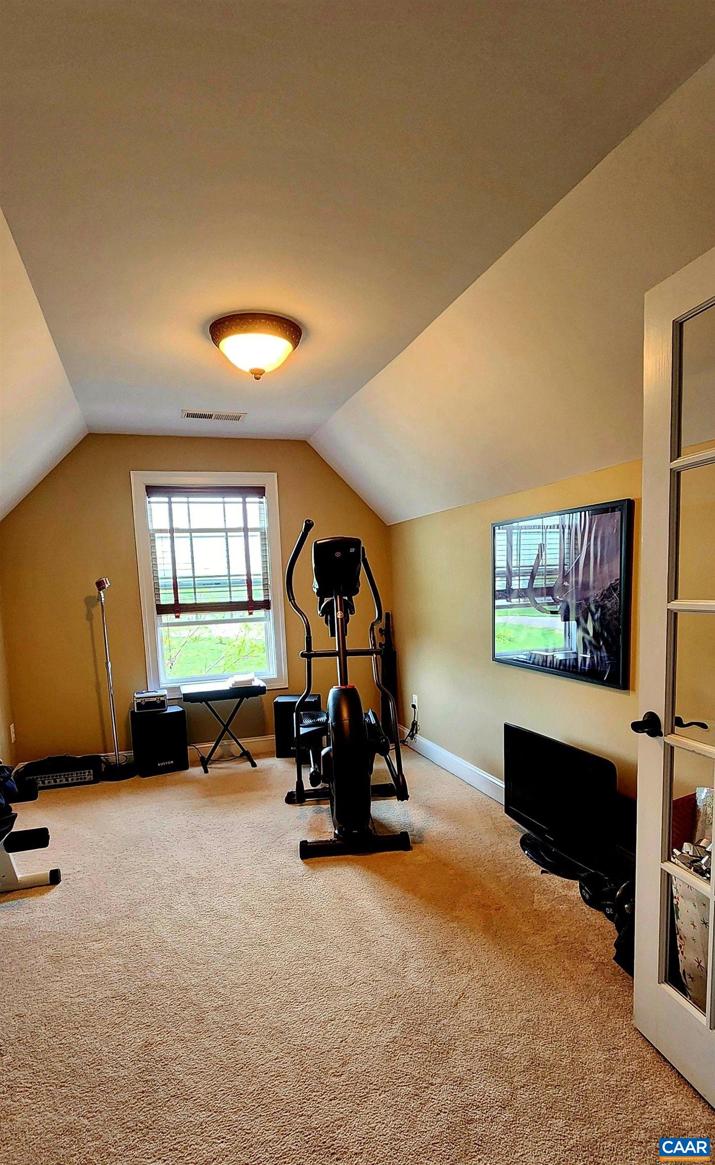 2 Forest Ct