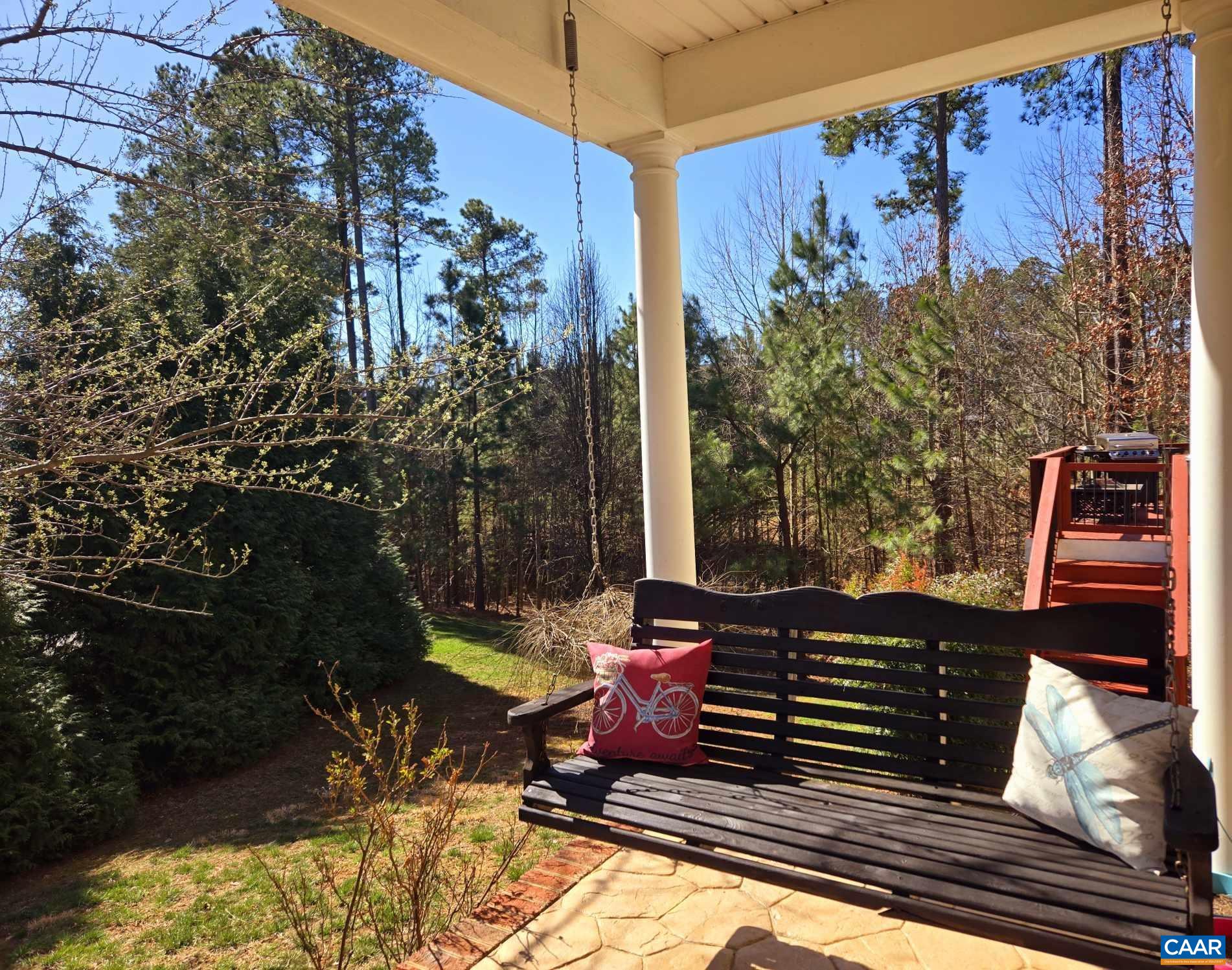 2 Forest Ct