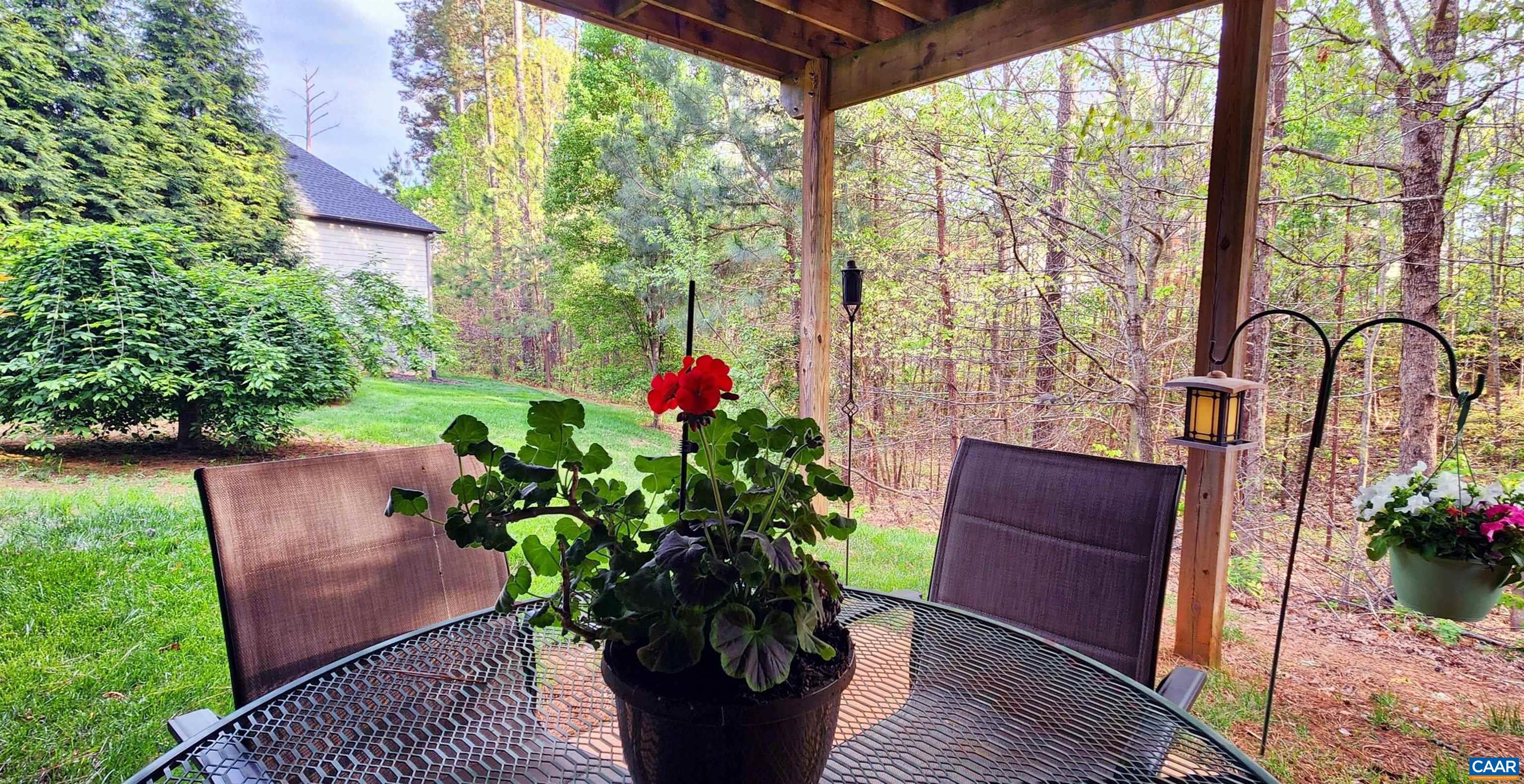 2 Forest Ct