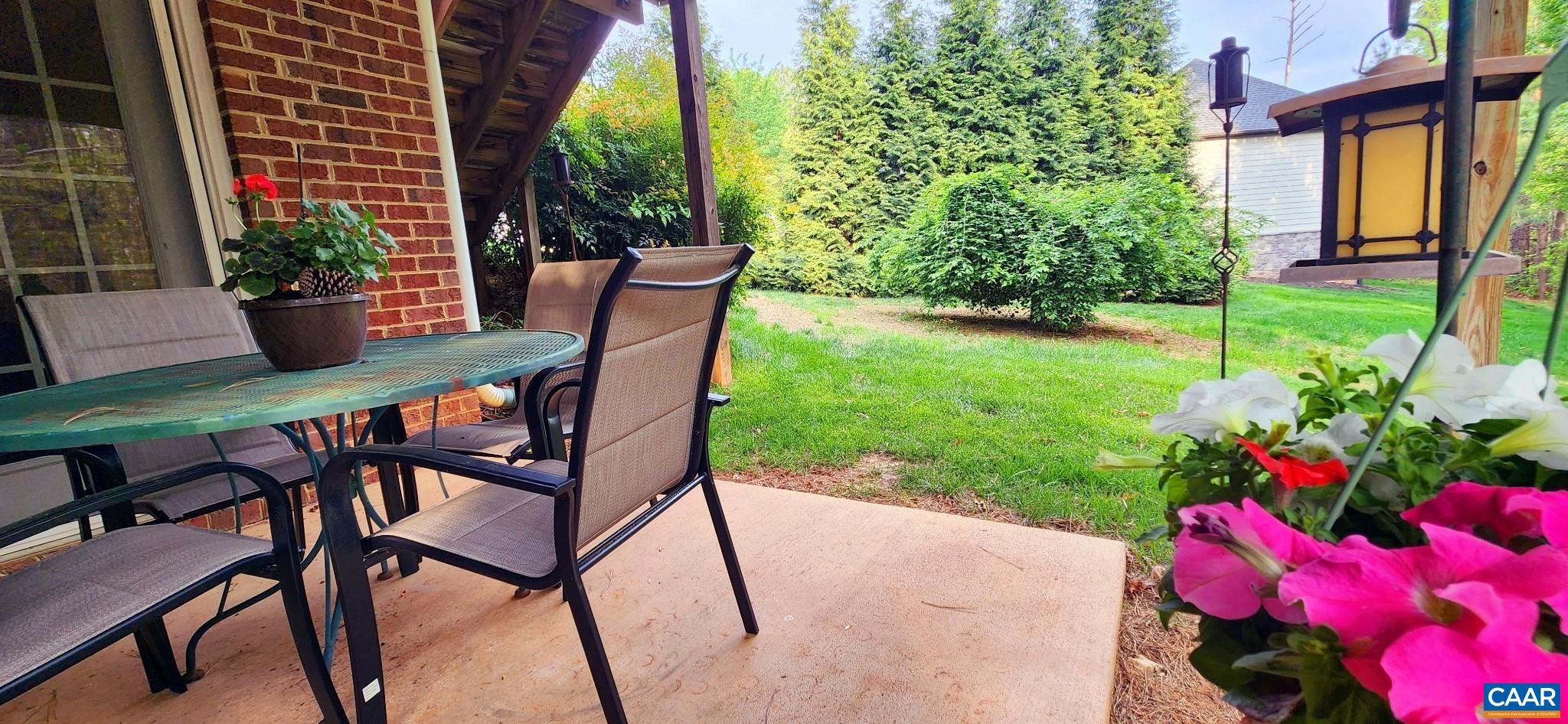 2 Forest Ct