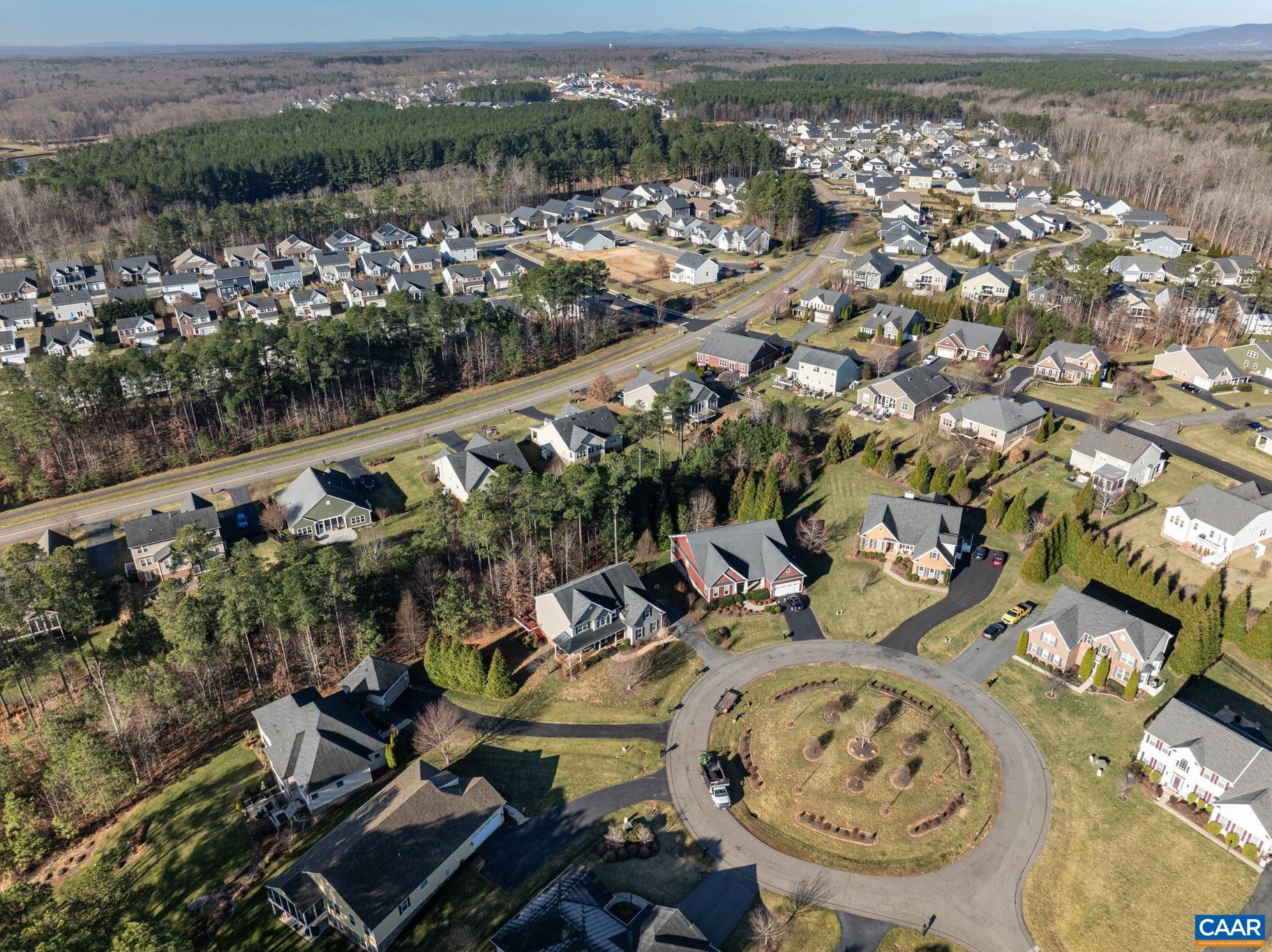 2 Forest Ct
